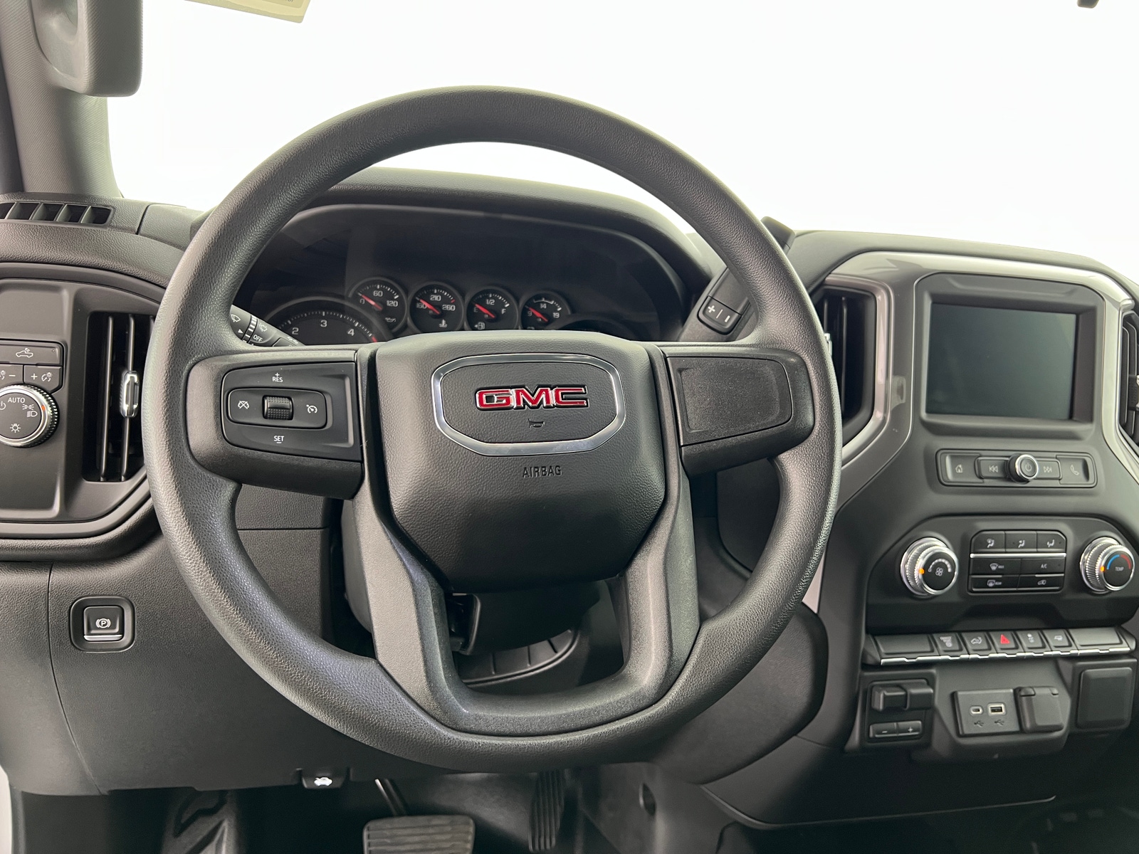 Thumbnail: 2022 GMC Sierra 3500 - 5
