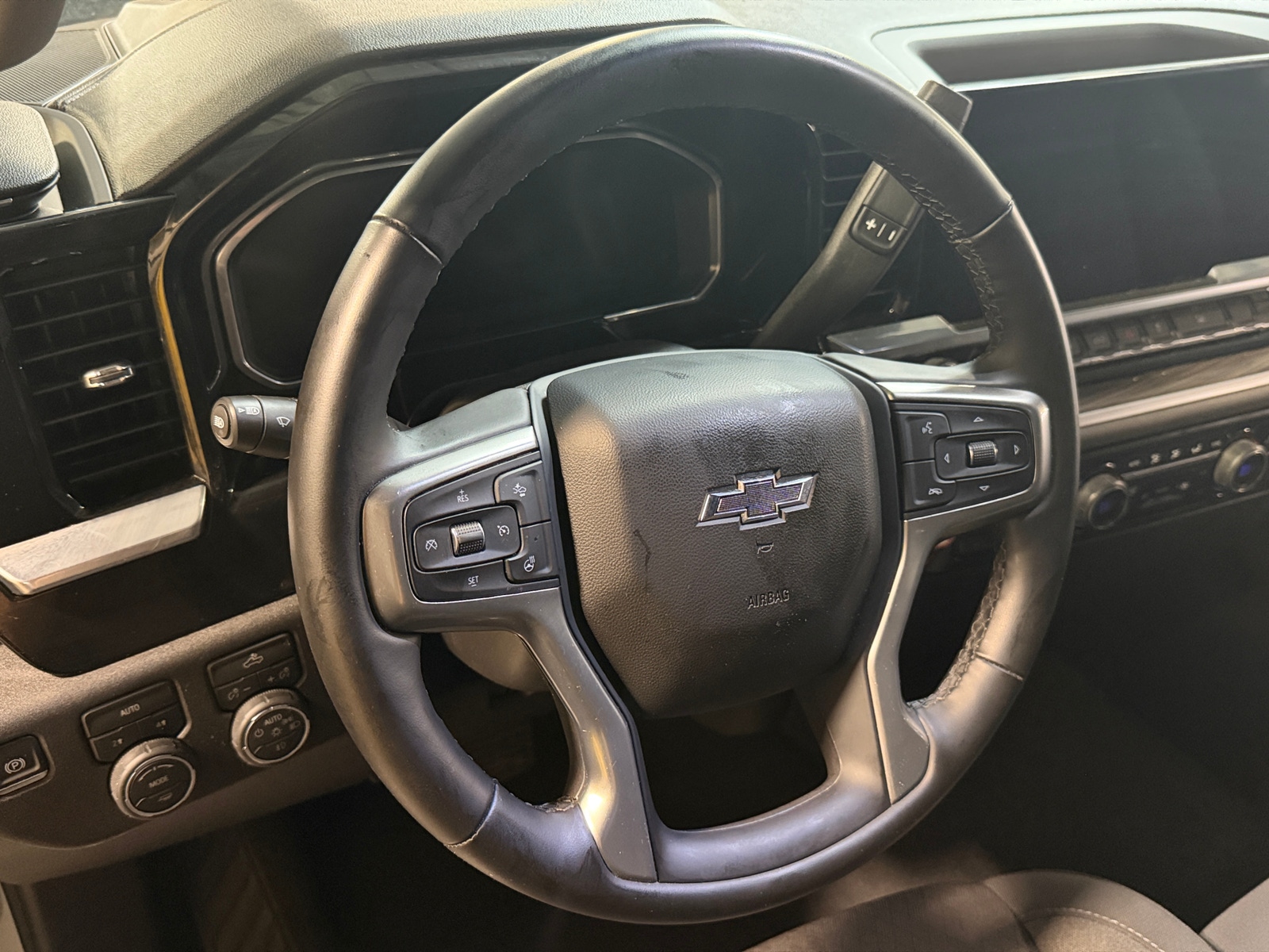 Thumbnail: 2026 Chevrolet Silverado 1500 - 5