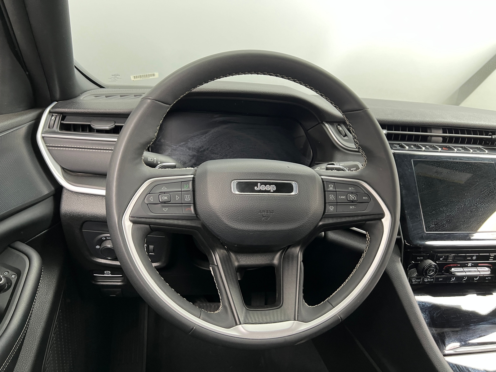 Thumbnail: 2025 Jeep Grand Cherokee - 4