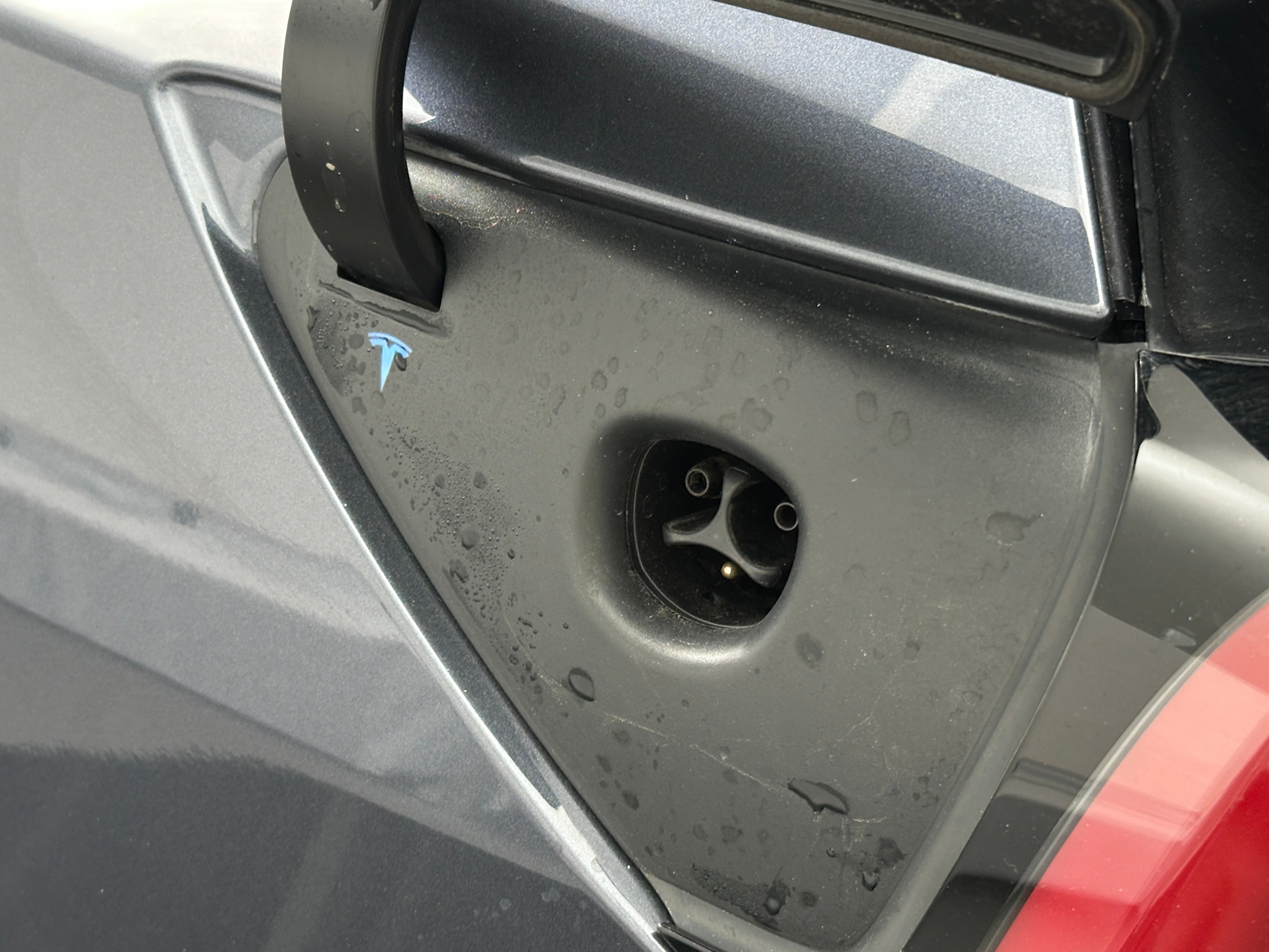 Used 2023 Tesla Model Y Long Range with VIN 7SAYGDEE6PA091071 for sale in Oak Creek, WI