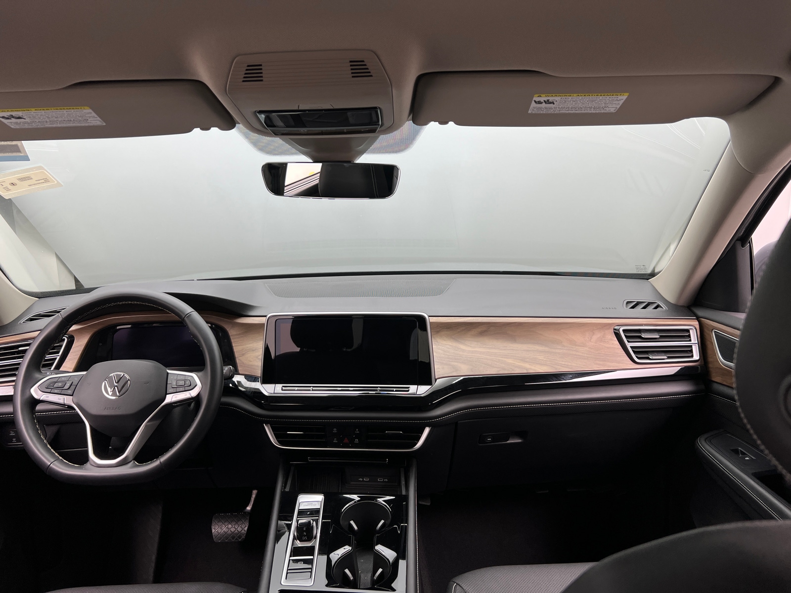 Thumbnail: 2026 Volkswagen Atlas - 3