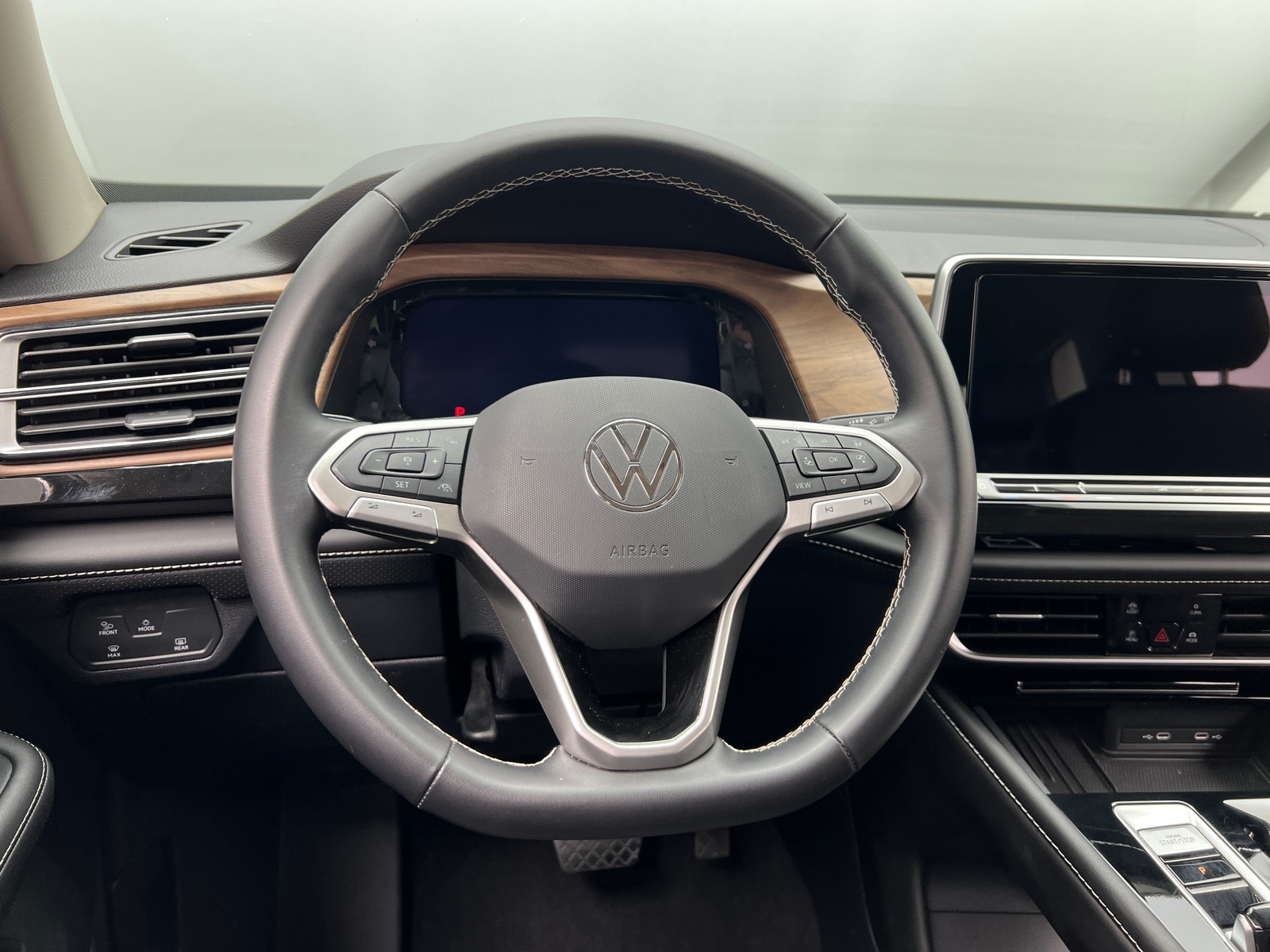Thumbnail: 2026 Volkswagen Atlas - 5