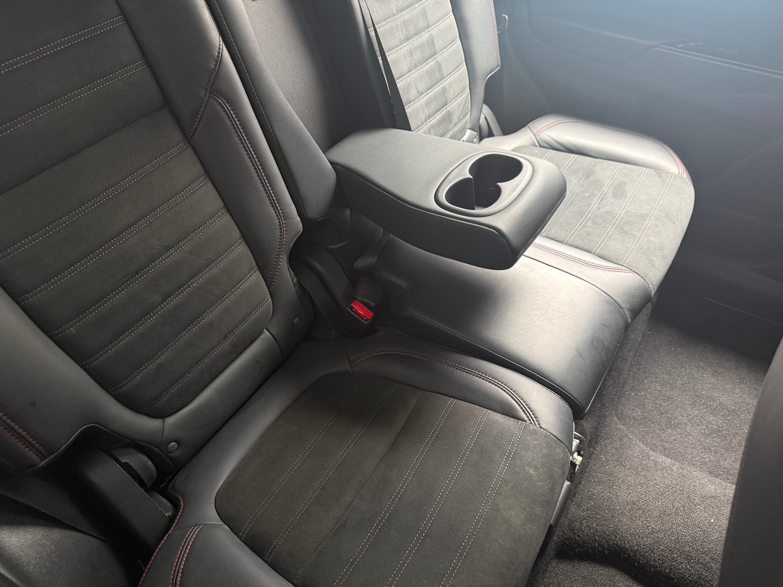 Thumbnail: 2020 Mitsubishi Outlander - 6