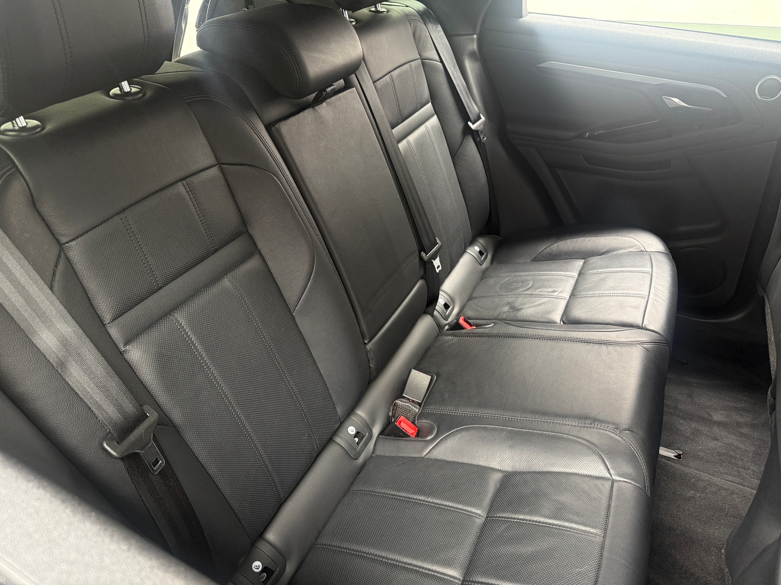 Thumbnail: 2020 Land Rover Range Rover Evoque - 5