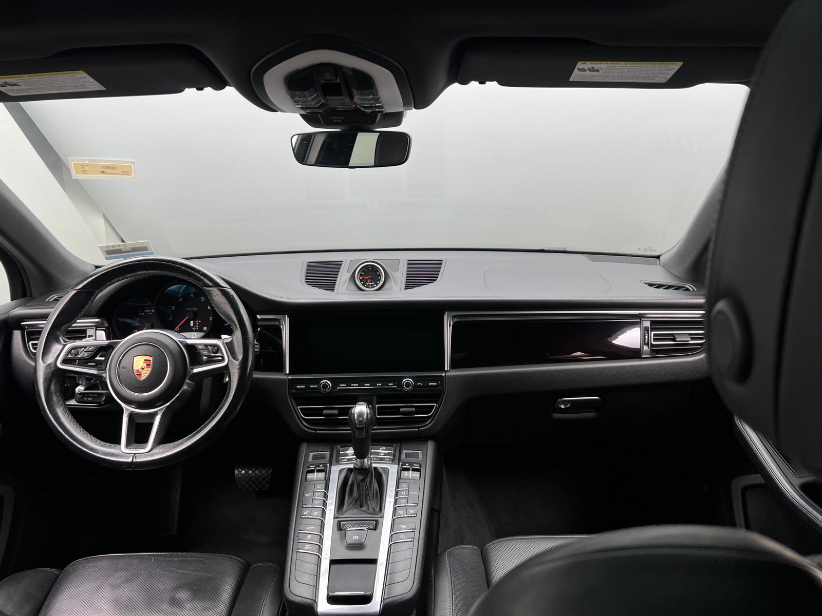 Thumbnail: 2021 Porsche Macan - 2