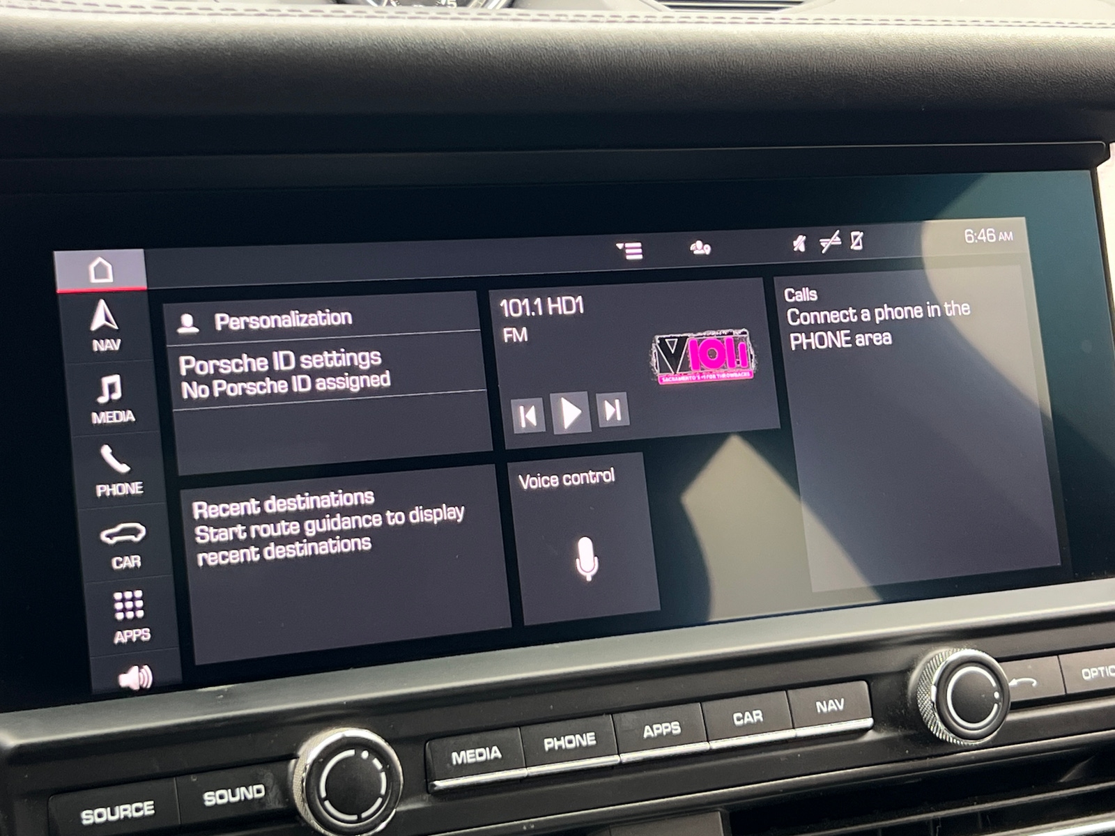 Thumbnail: 2021 Porsche Macan - 3