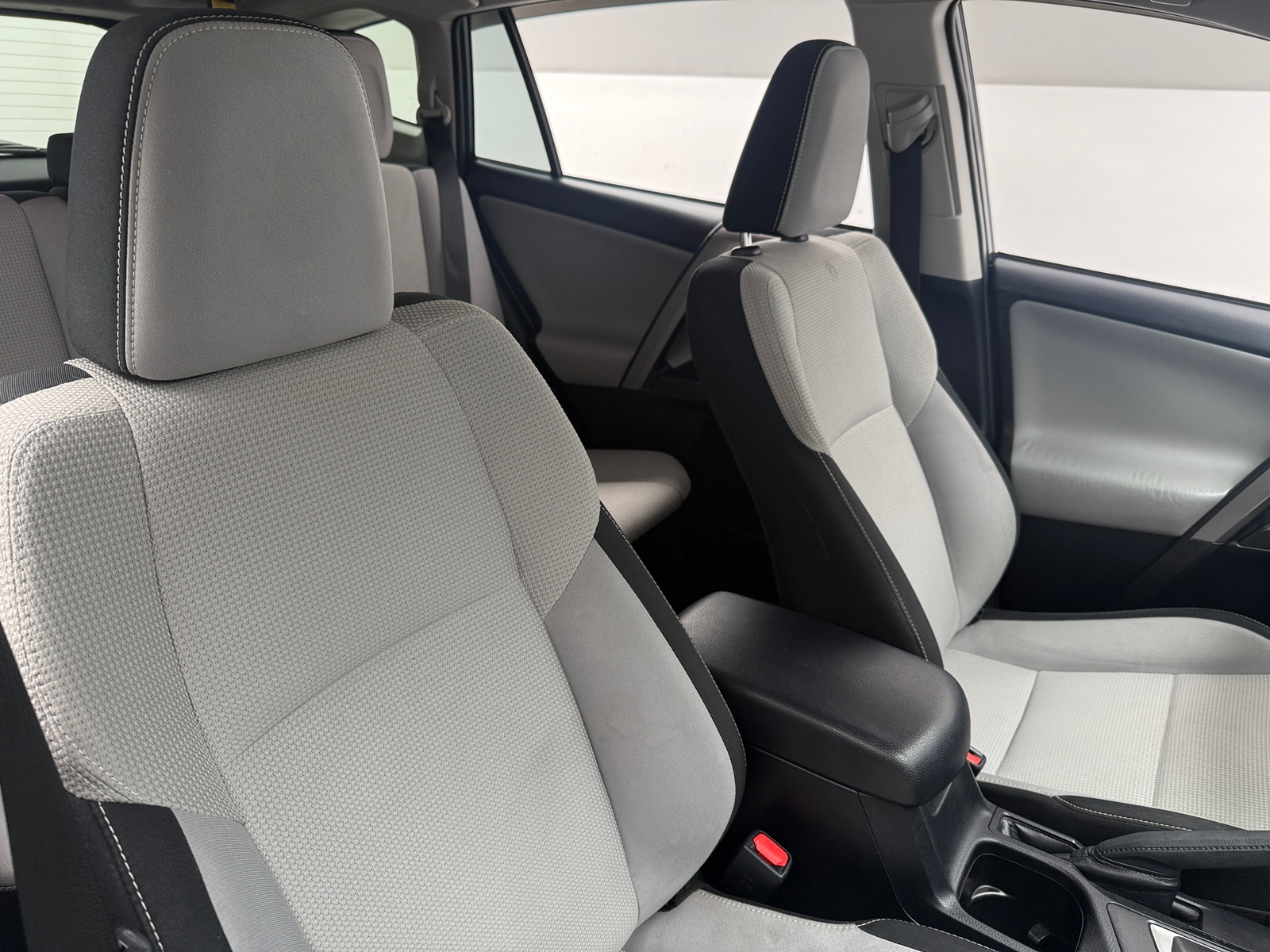 Thumbnail: 2017 Toyota RAV4 - 2