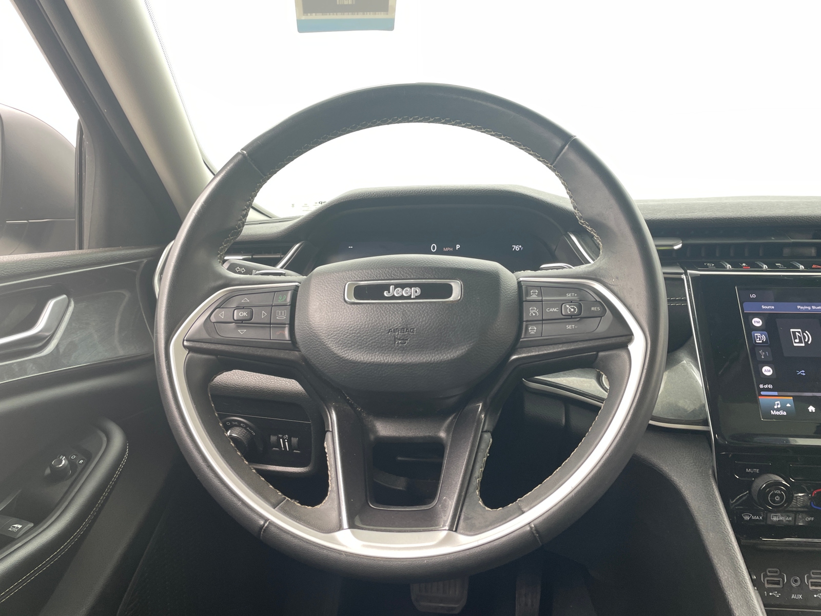 Thumbnail: 2023 Jeep Grand Cherokee L - 5