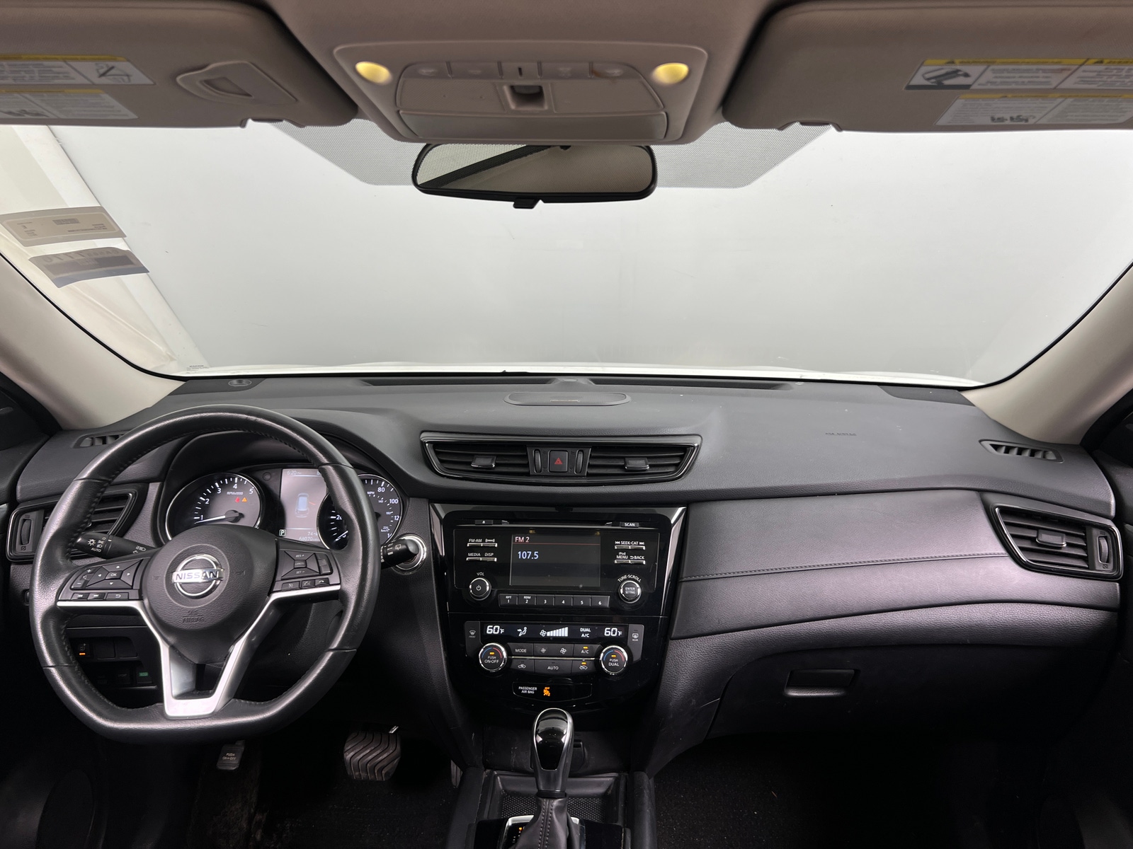Thumbnail: 2017 Nissan Rogue - 3