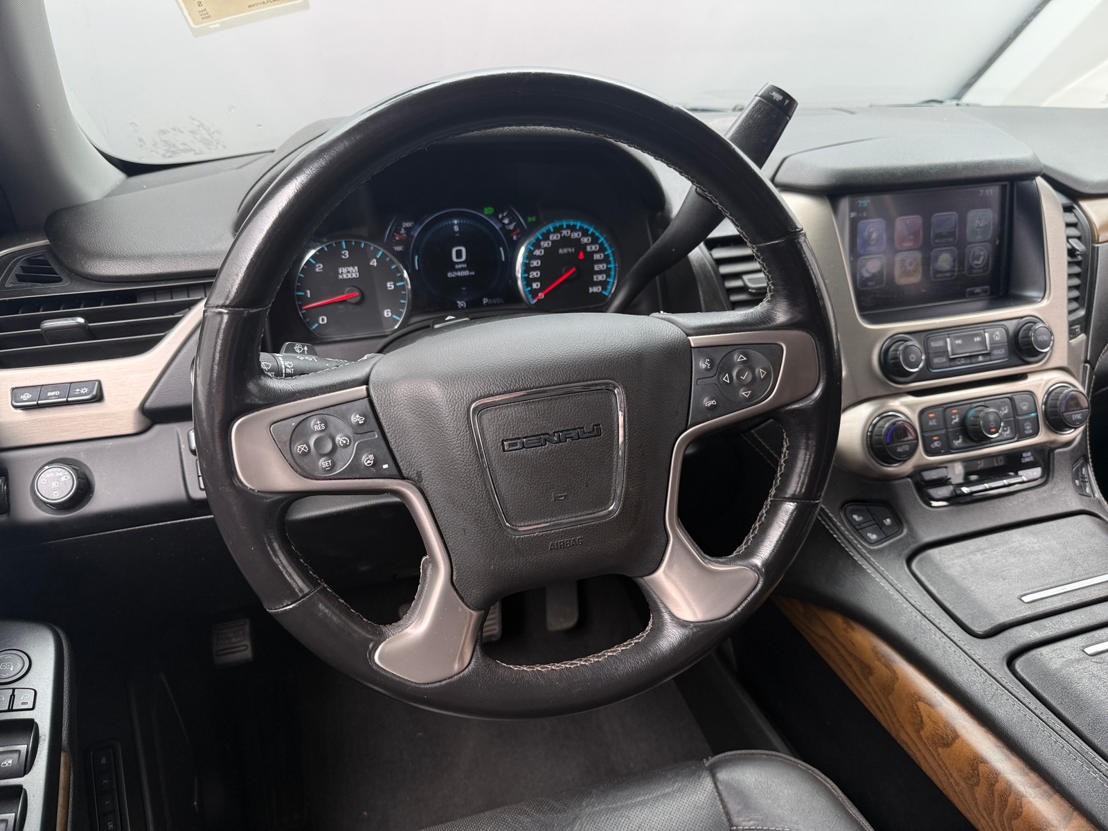 Thumbnail: 2020 GMC Yukon XL - 4