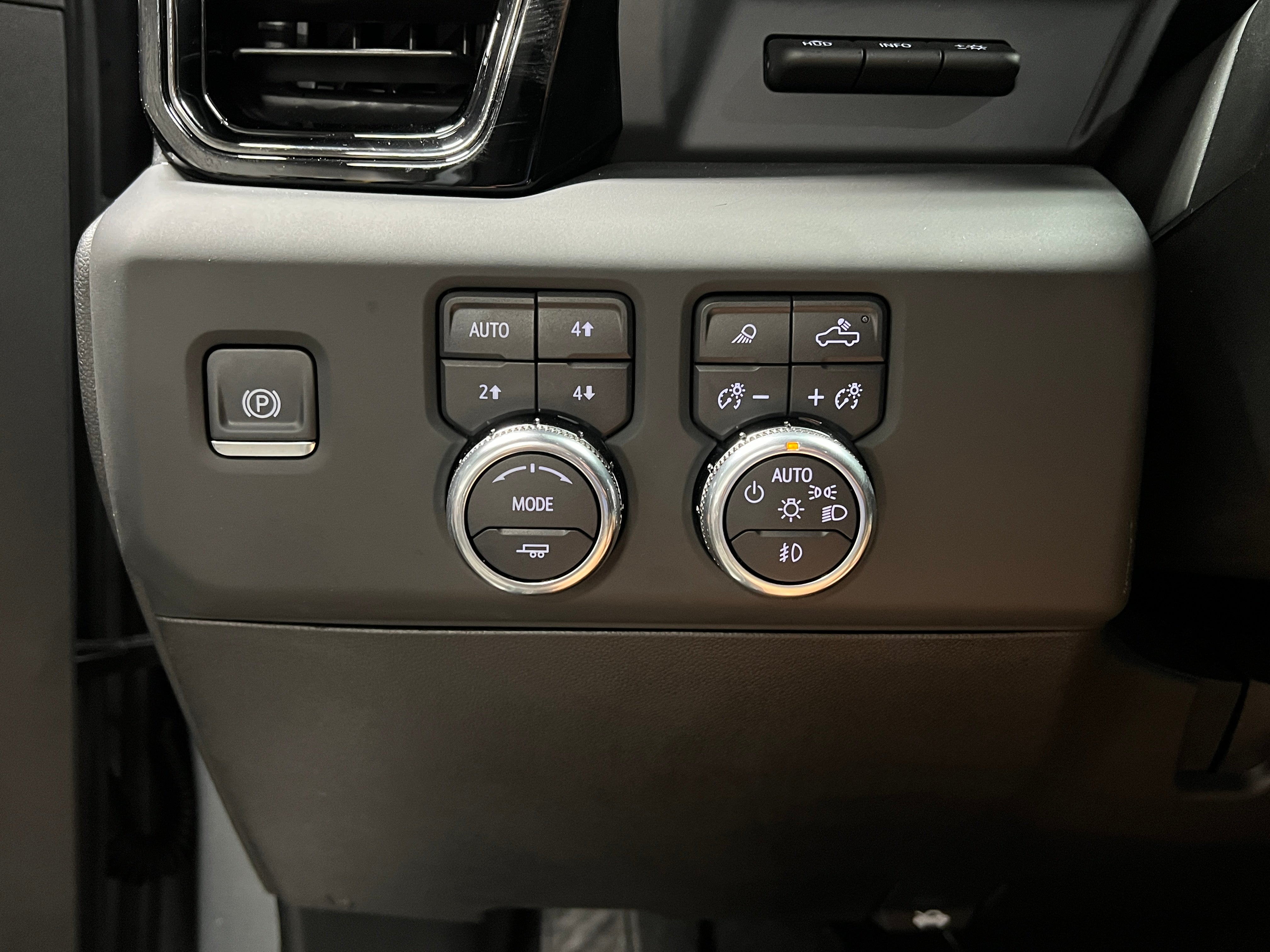 2024 GMC Sierra 2500HD AT4X - Photo 15