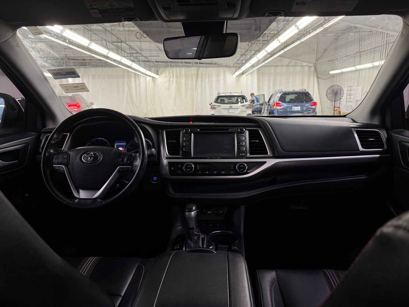 Thumbnail: 2019 Toyota Highlander - 2