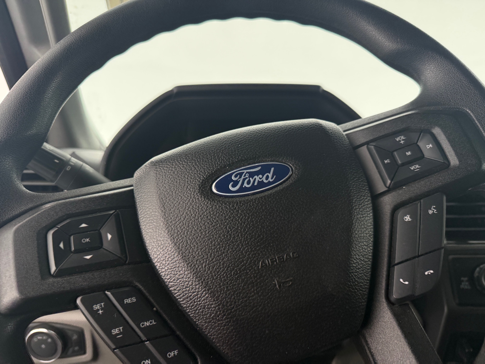 Thumbnail: 2019 Ford Econoline - 5