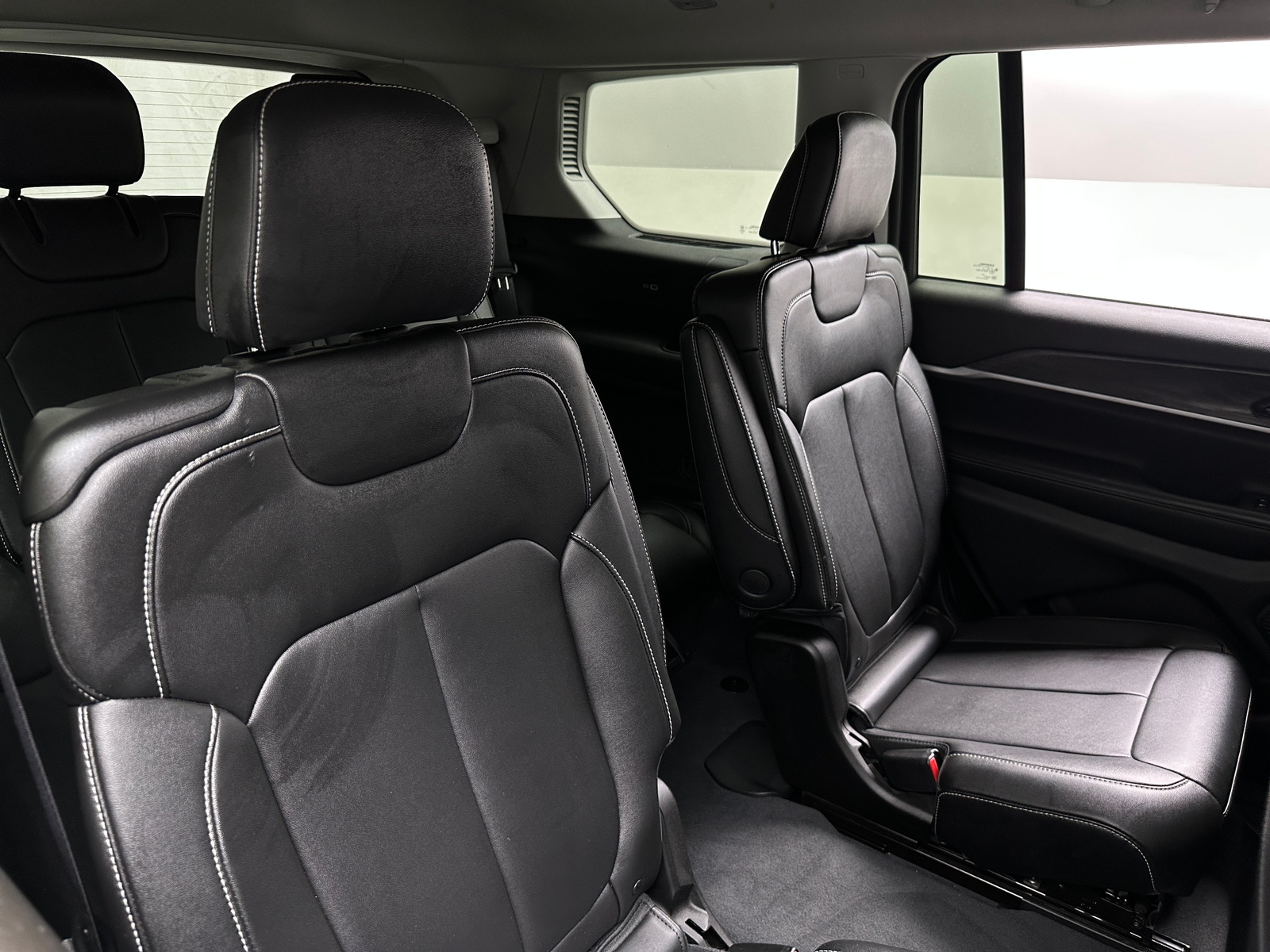 Thumbnail: 2023 Jeep Grand Cherokee L - 5