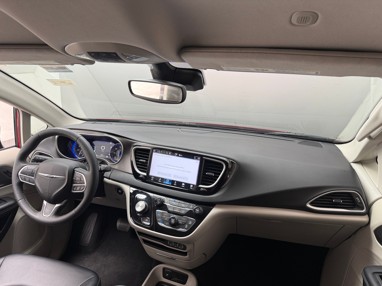 Thumbnail: 2024 Chrysler Pacifica - 2