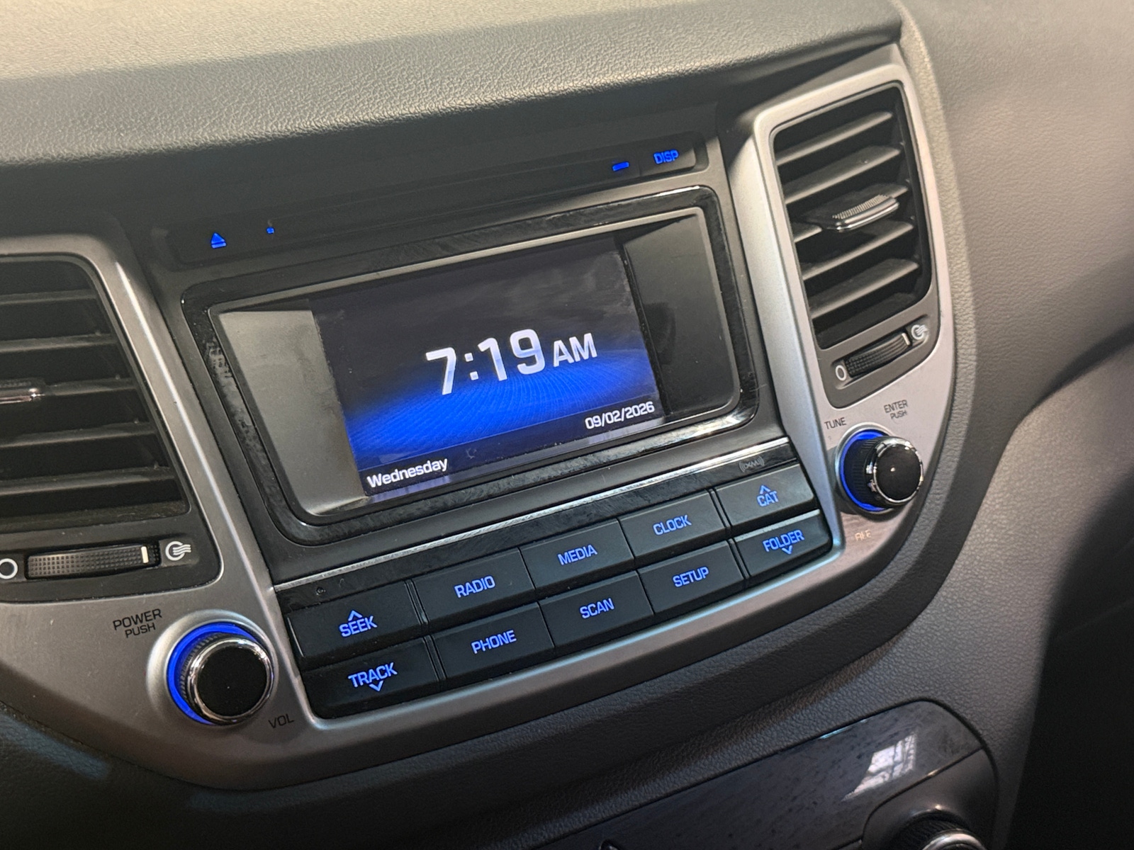 Thumbnail: 2017 Hyundai Tucson - 4