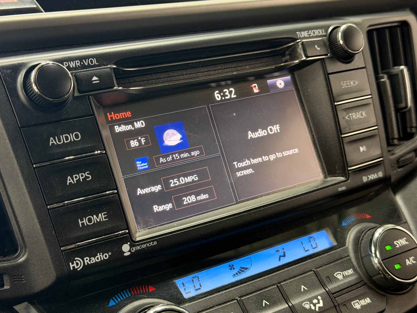 Thumbnail: 2018 Toyota RAV4 - 4