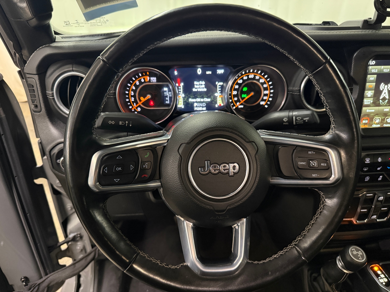 Thumbnail: 2021 Jeep Gladiator - 4