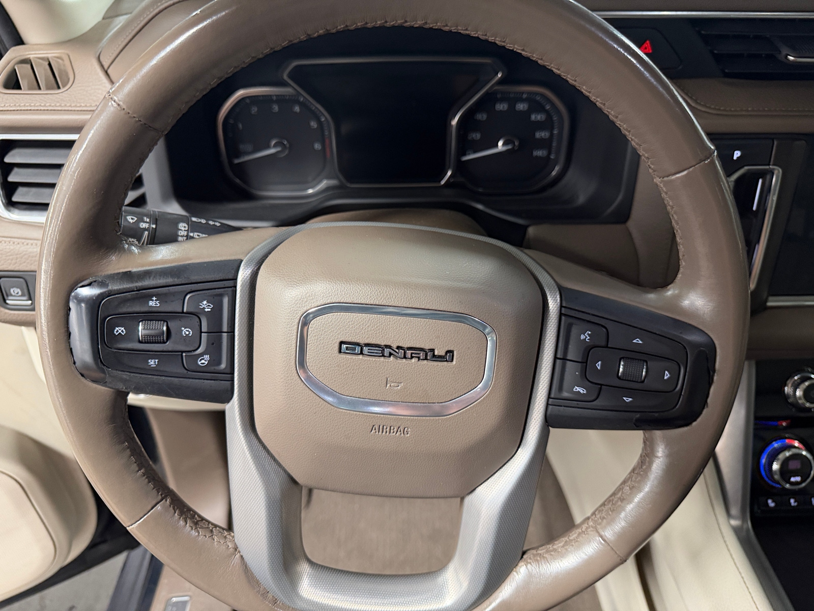 Thumbnail: 2021 GMC Yukon XL - 4