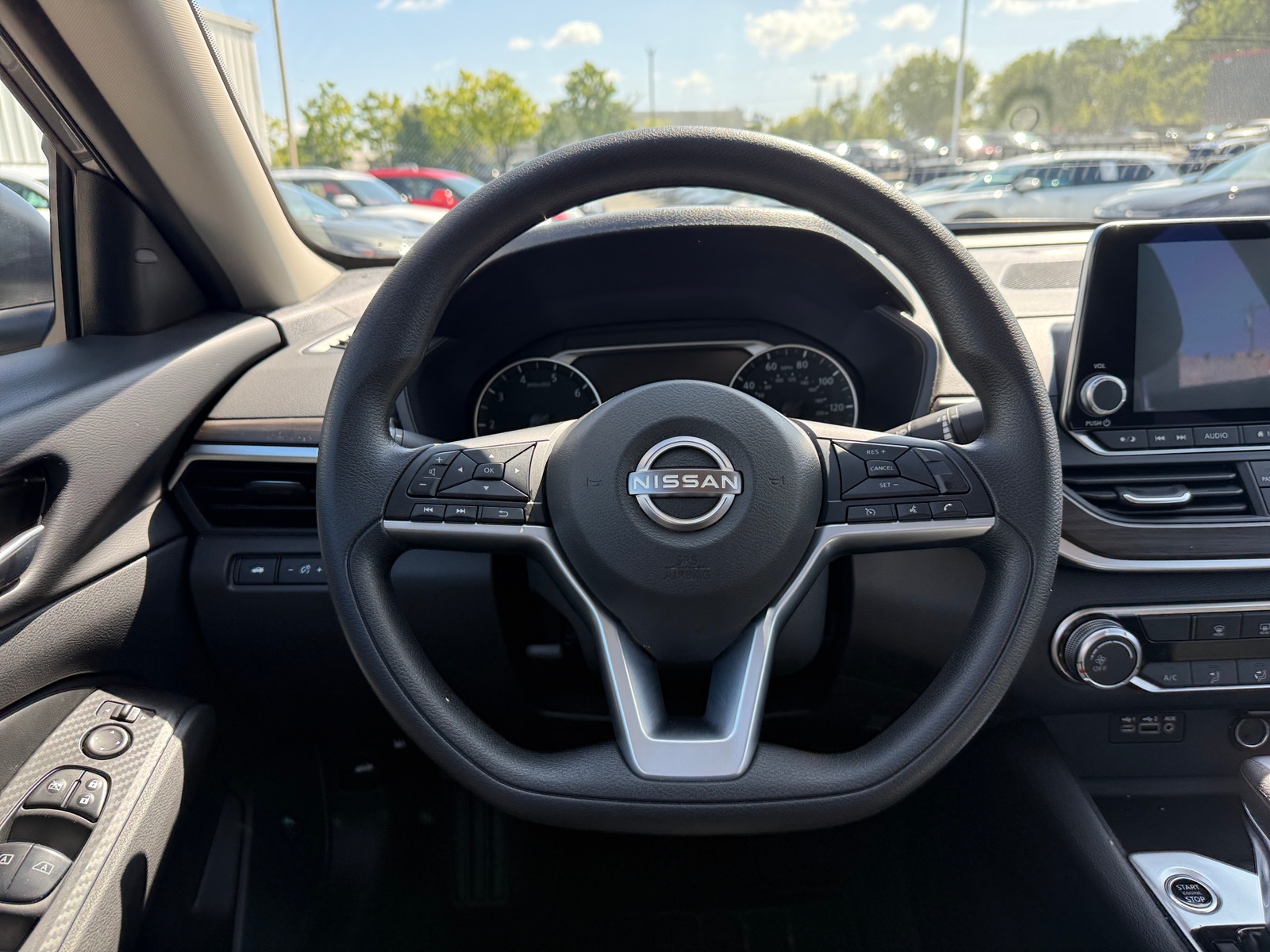 Thumbnail: 2025 Nissan Altima - 5