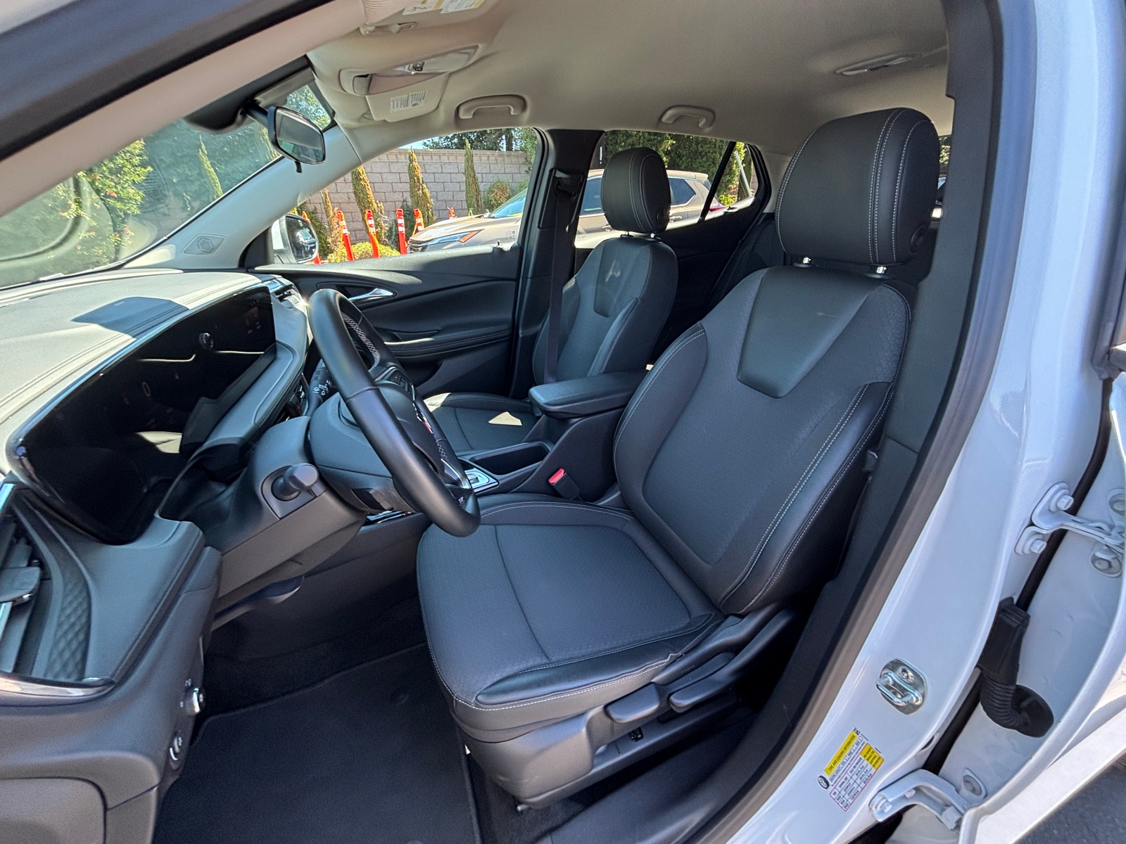 Thumbnail: 2025 Buick Encore GX - 2
