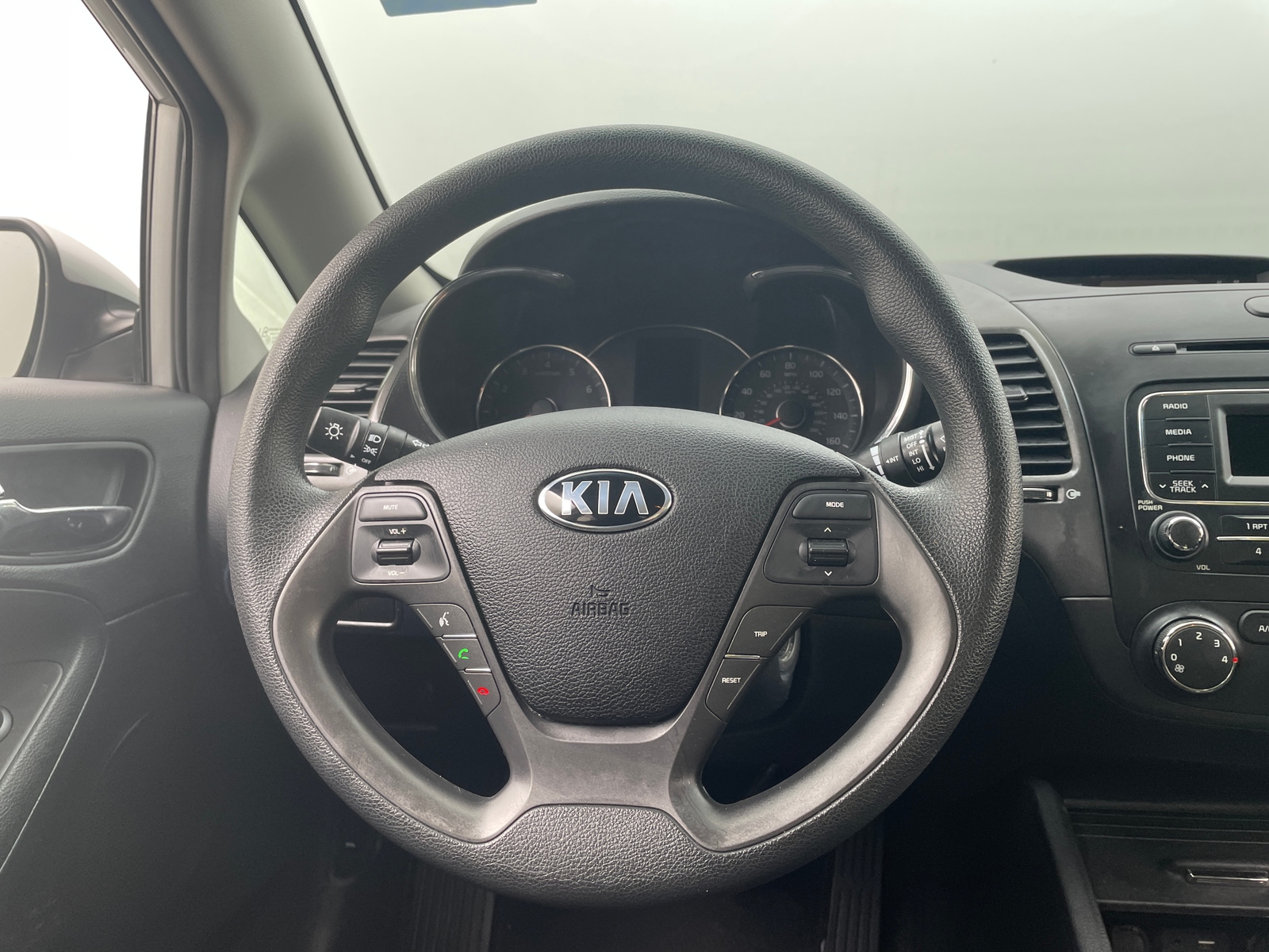 Thumbnail: 2016 Kia Forte - 5