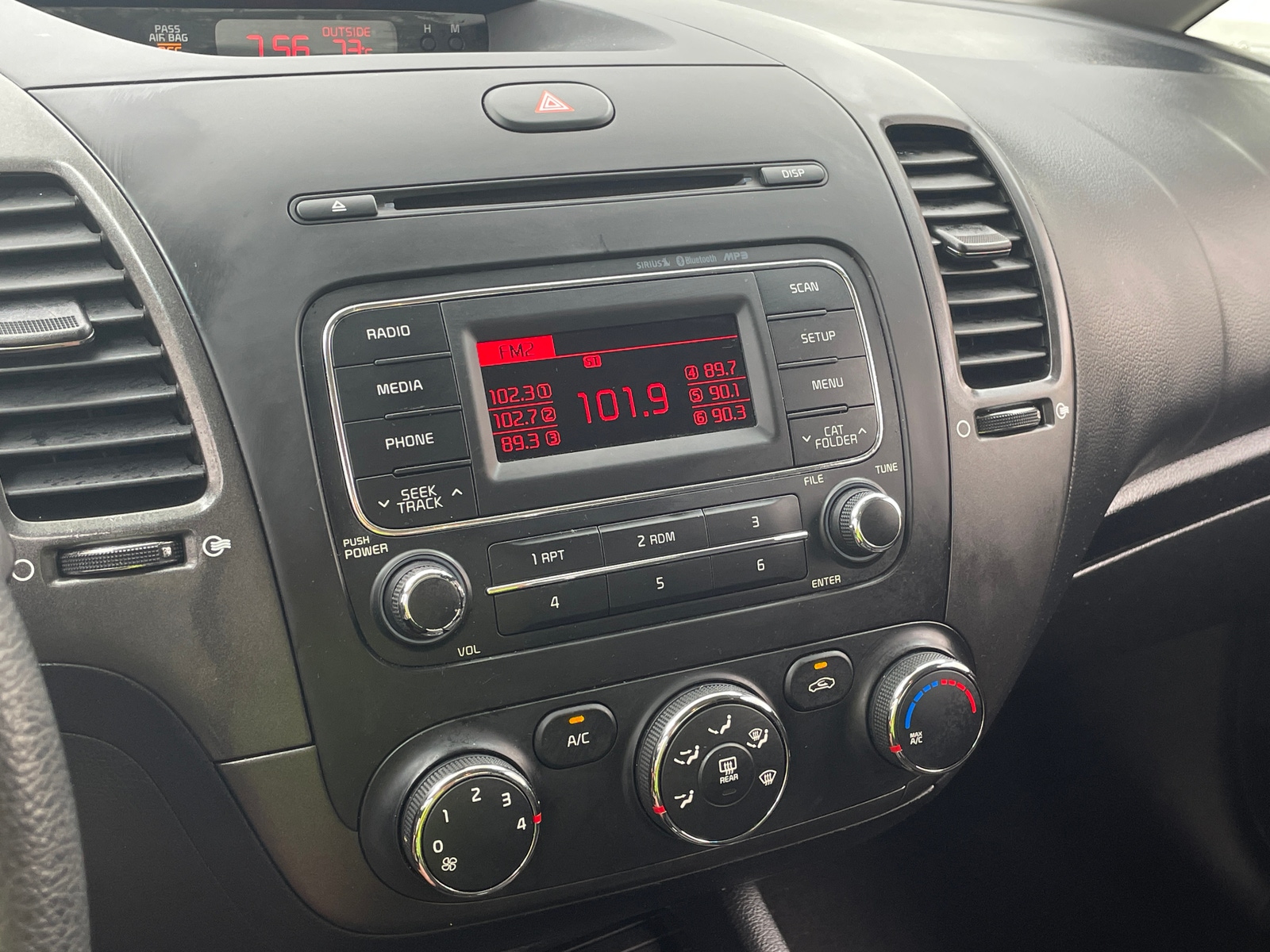 Thumbnail: 2016 Kia Forte - 4