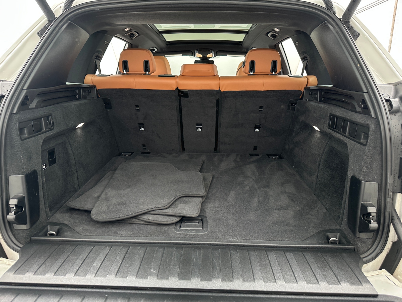 Thumbnail: 2021 BMW X5 - 6