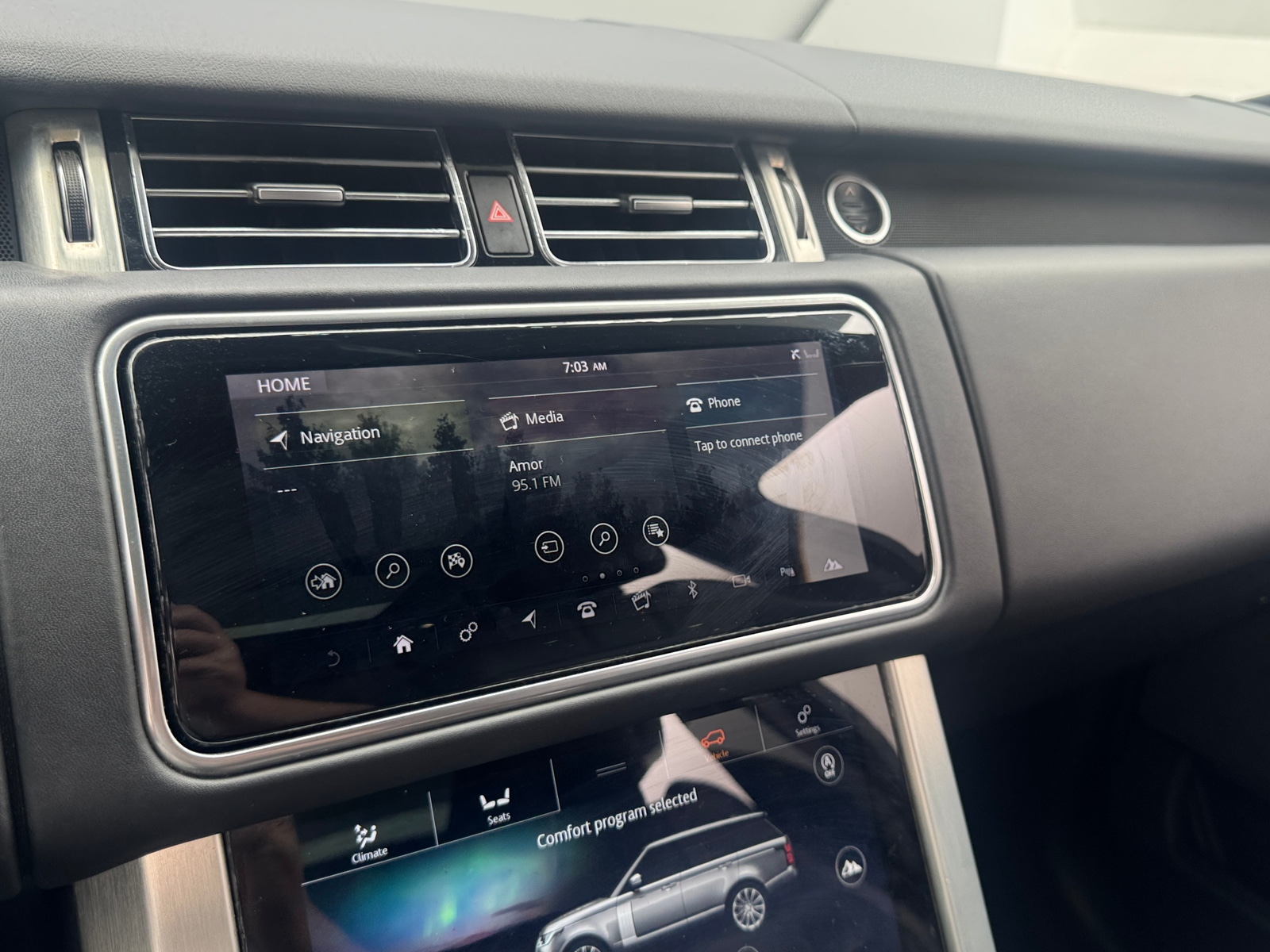 Thumbnail: 2020 Land Rover Range Rover - 3