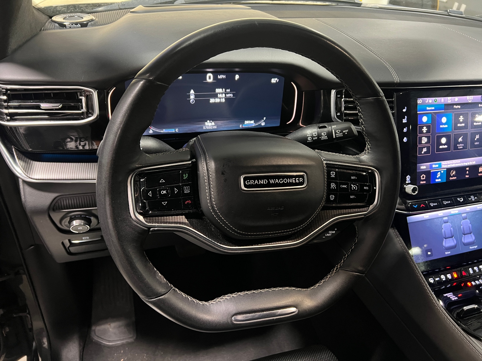 Thumbnail: 2024 Jeep Grand Wagoneer L - 4
