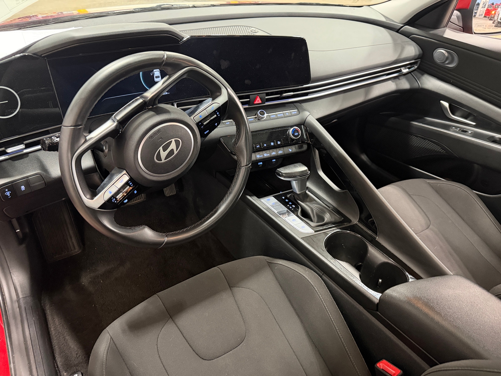 Thumbnail: 2025 Hyundai Elantra - 3