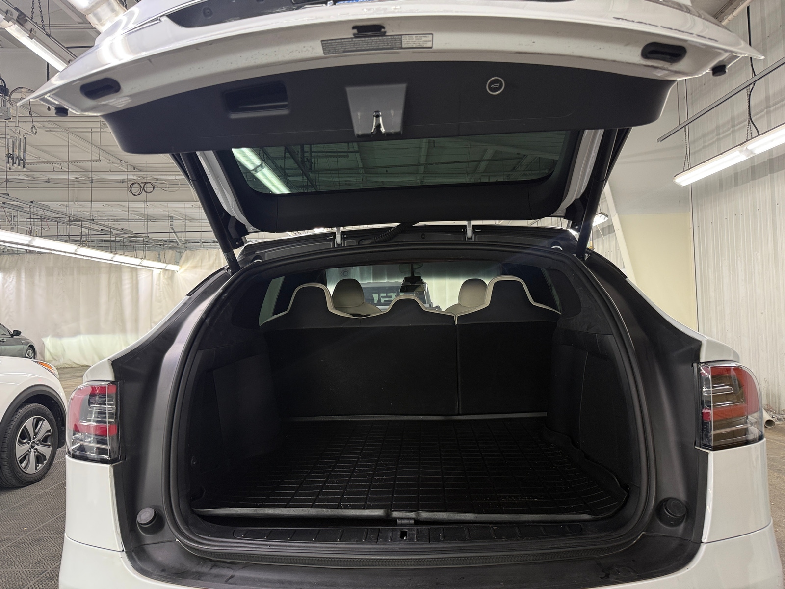 Thumbnail: 2020 Tesla Model X - 6