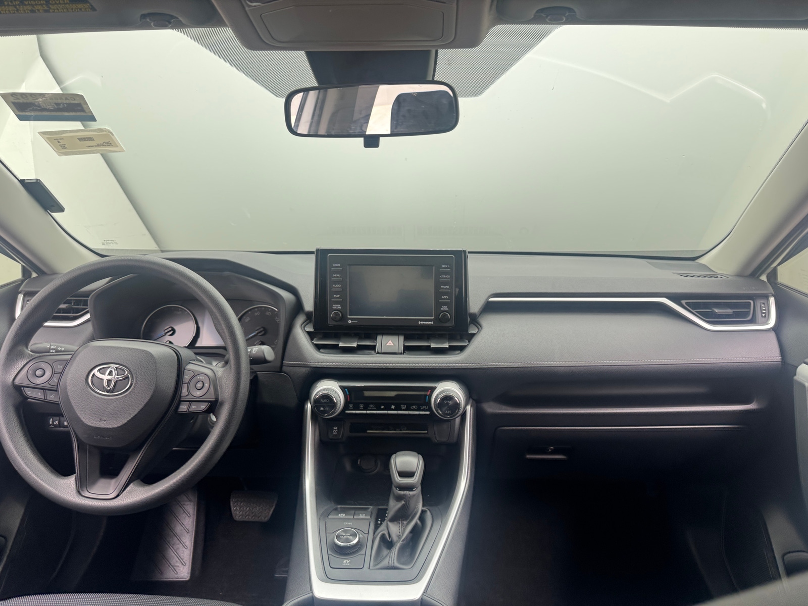Thumbnail: 2022 Toyota RAV4 - 3