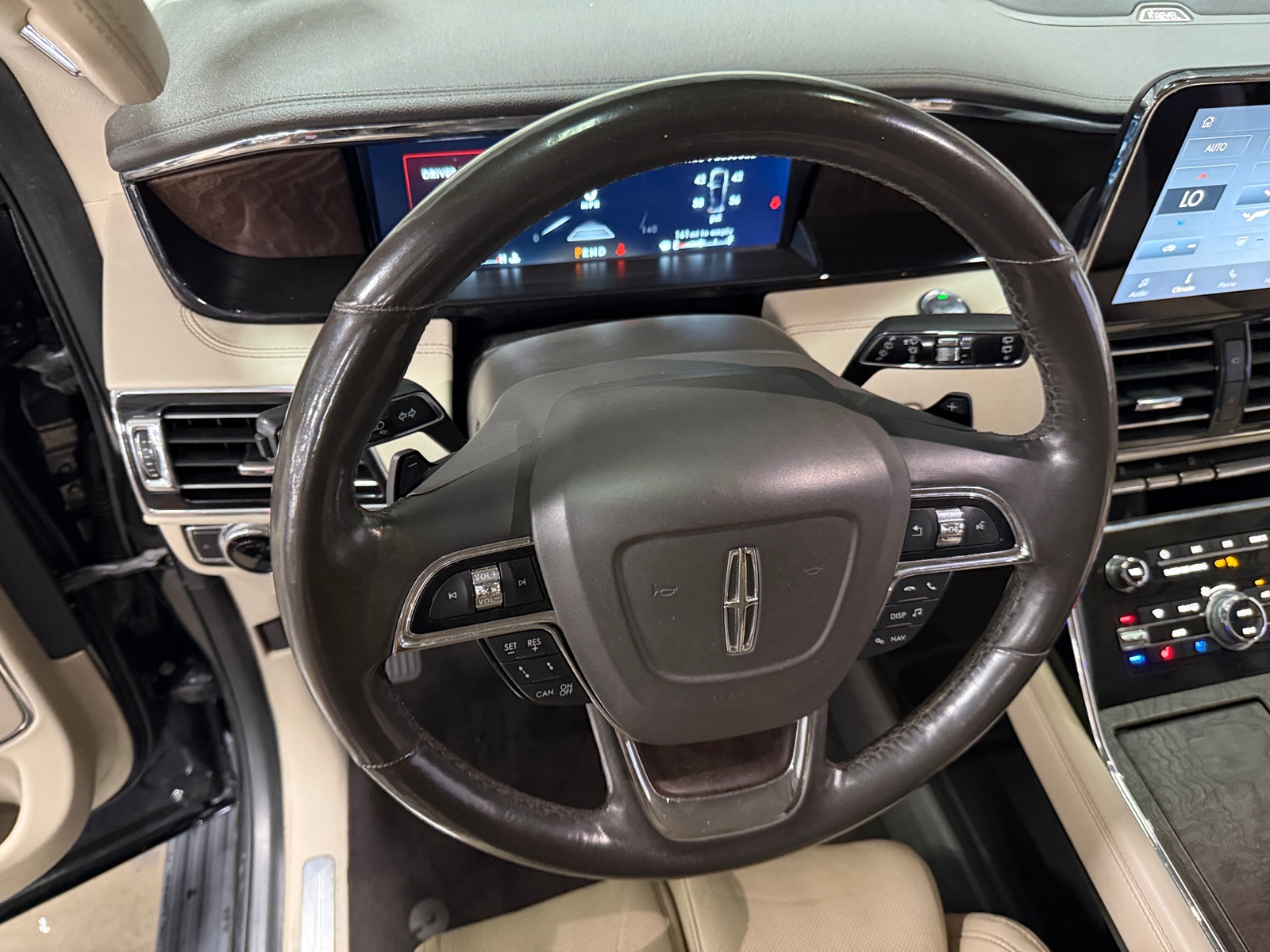 Thumbnail: 2020 Lincoln Navigator - 4