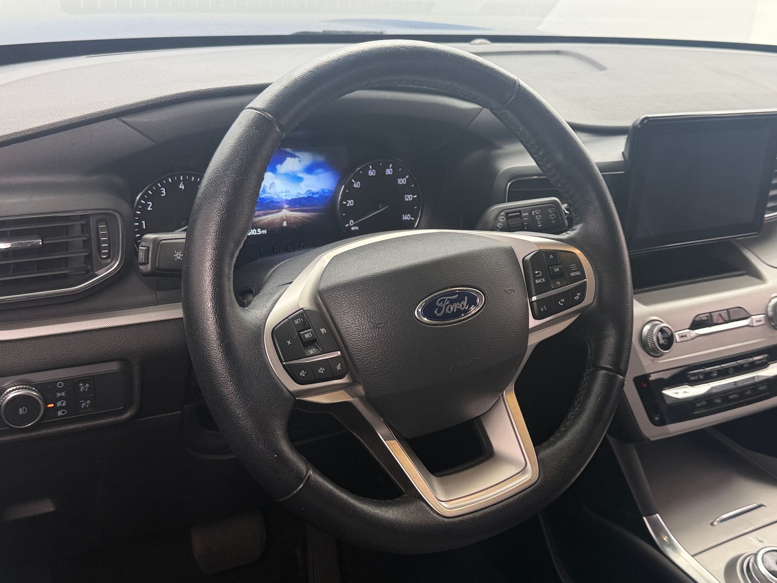 Thumbnail: 2022 Ford Explorer - 4