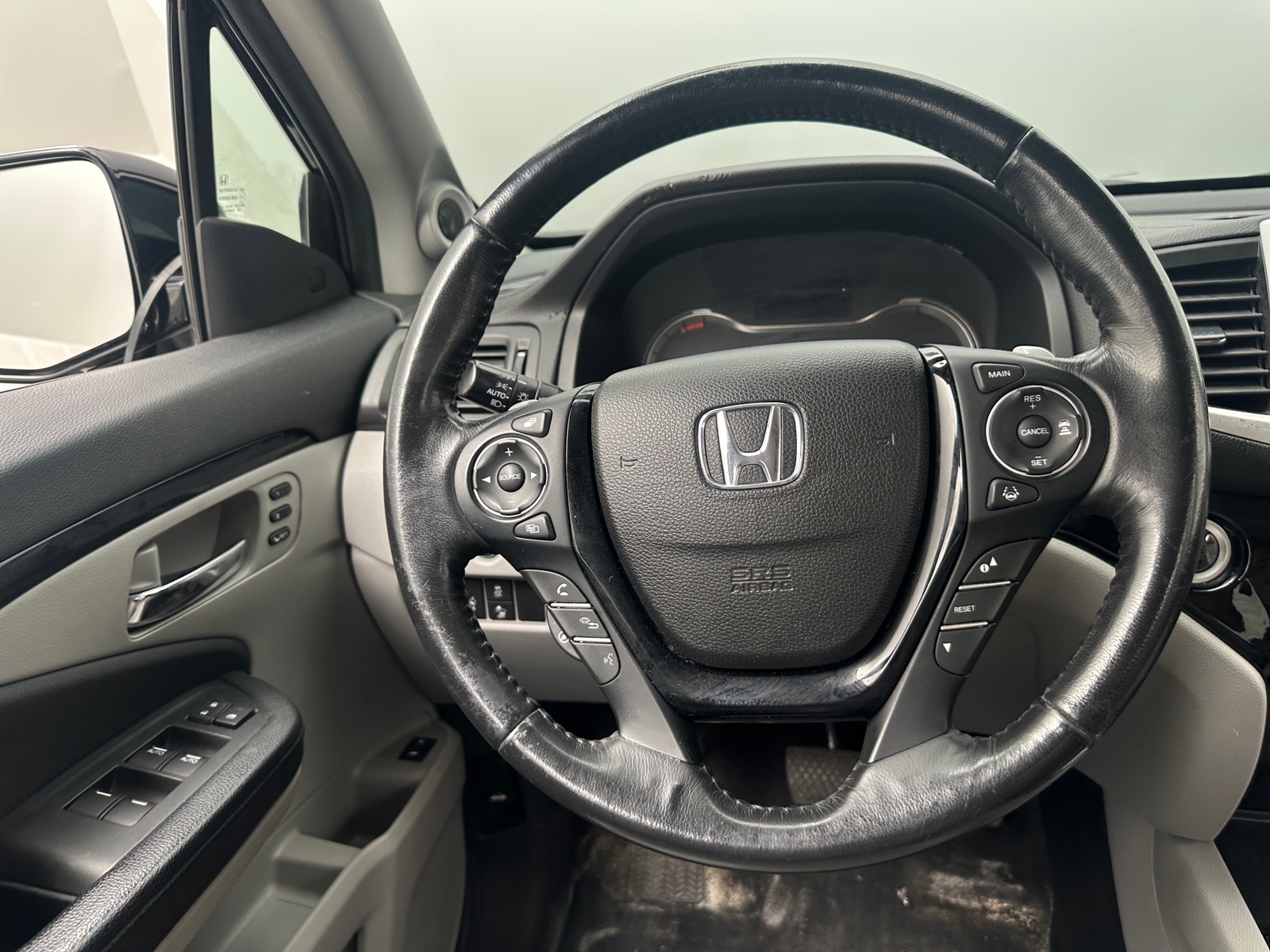 Thumbnail: 2017 Honda Pilot - 5
