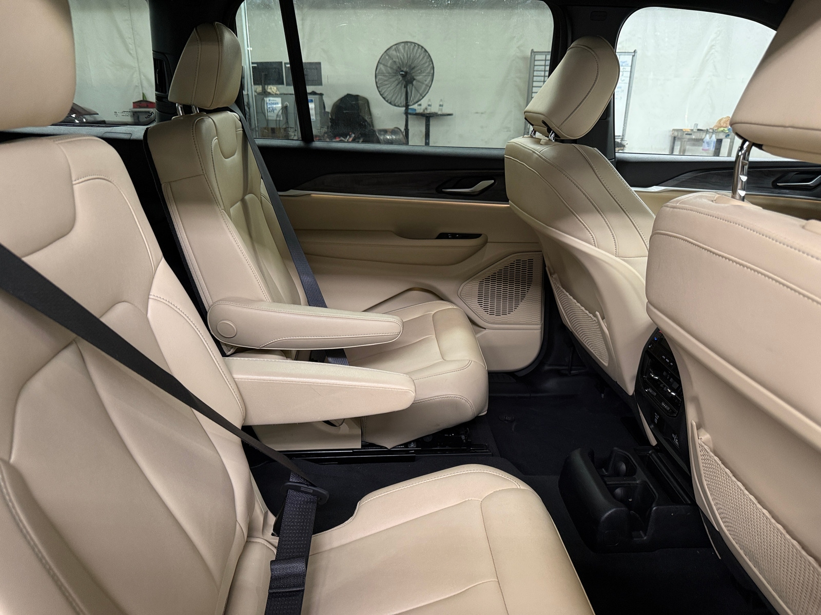 Thumbnail: 2023 Jeep Grand Cherokee L - 5