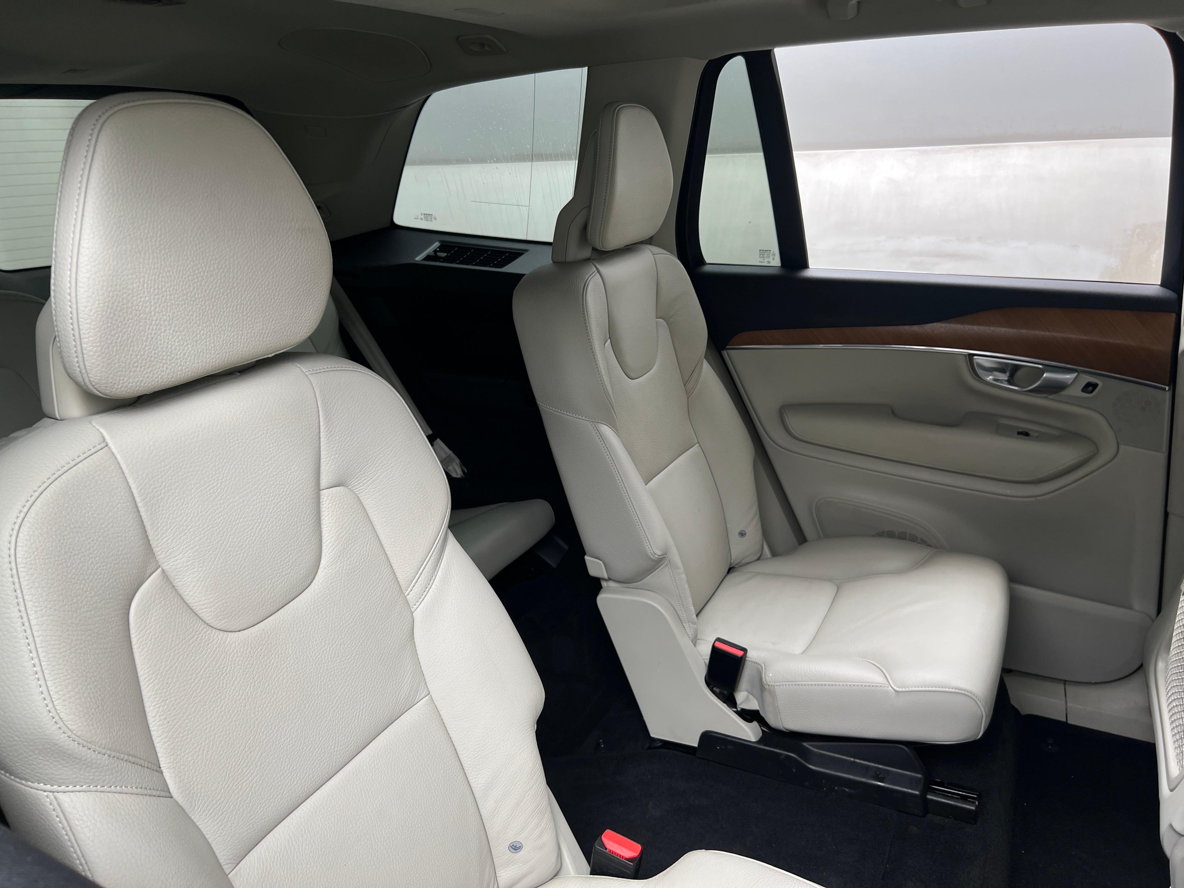 2021 Volvo XC90 Momentum