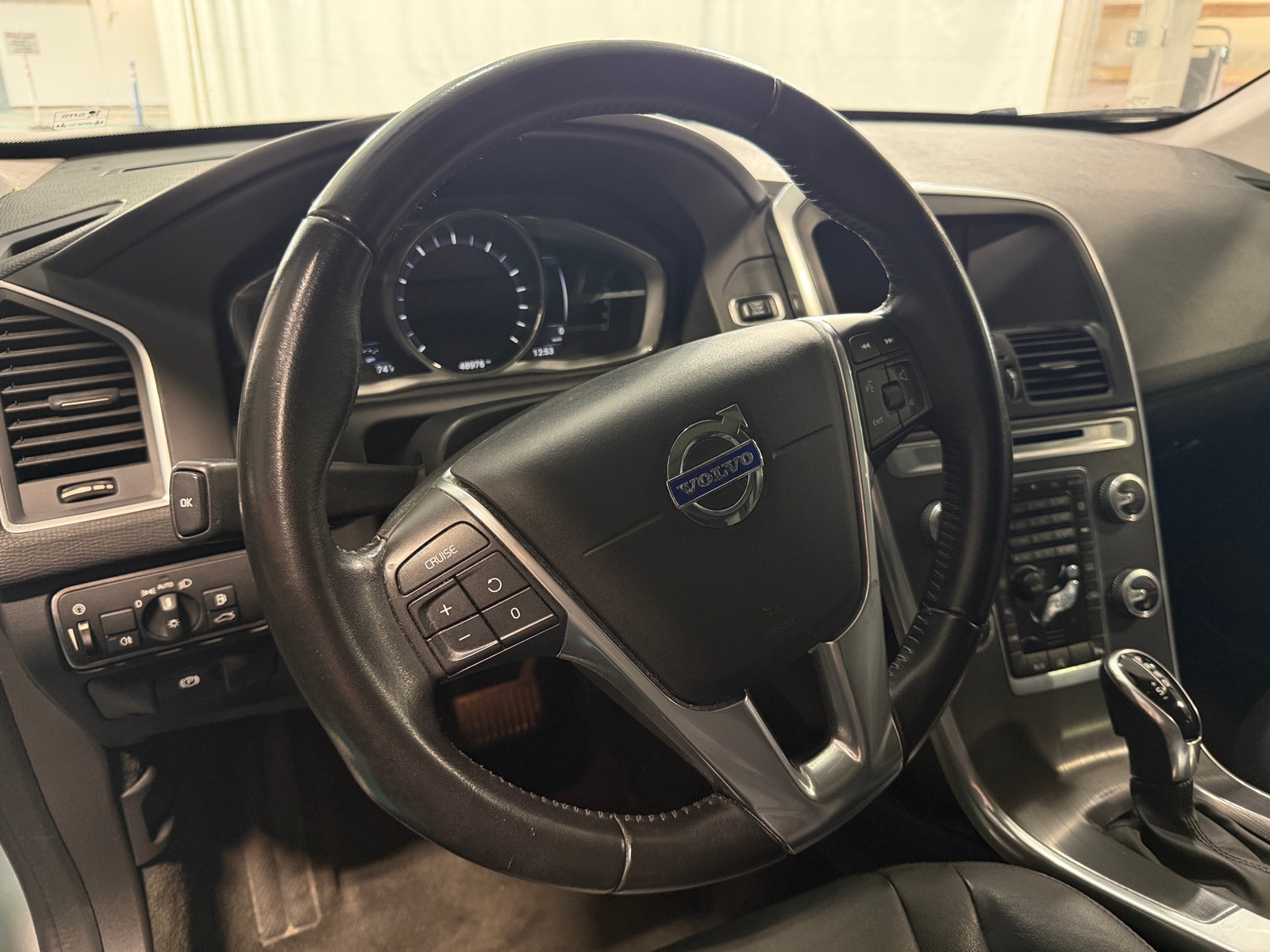 Thumbnail: 2016 Volvo XC60 - 4