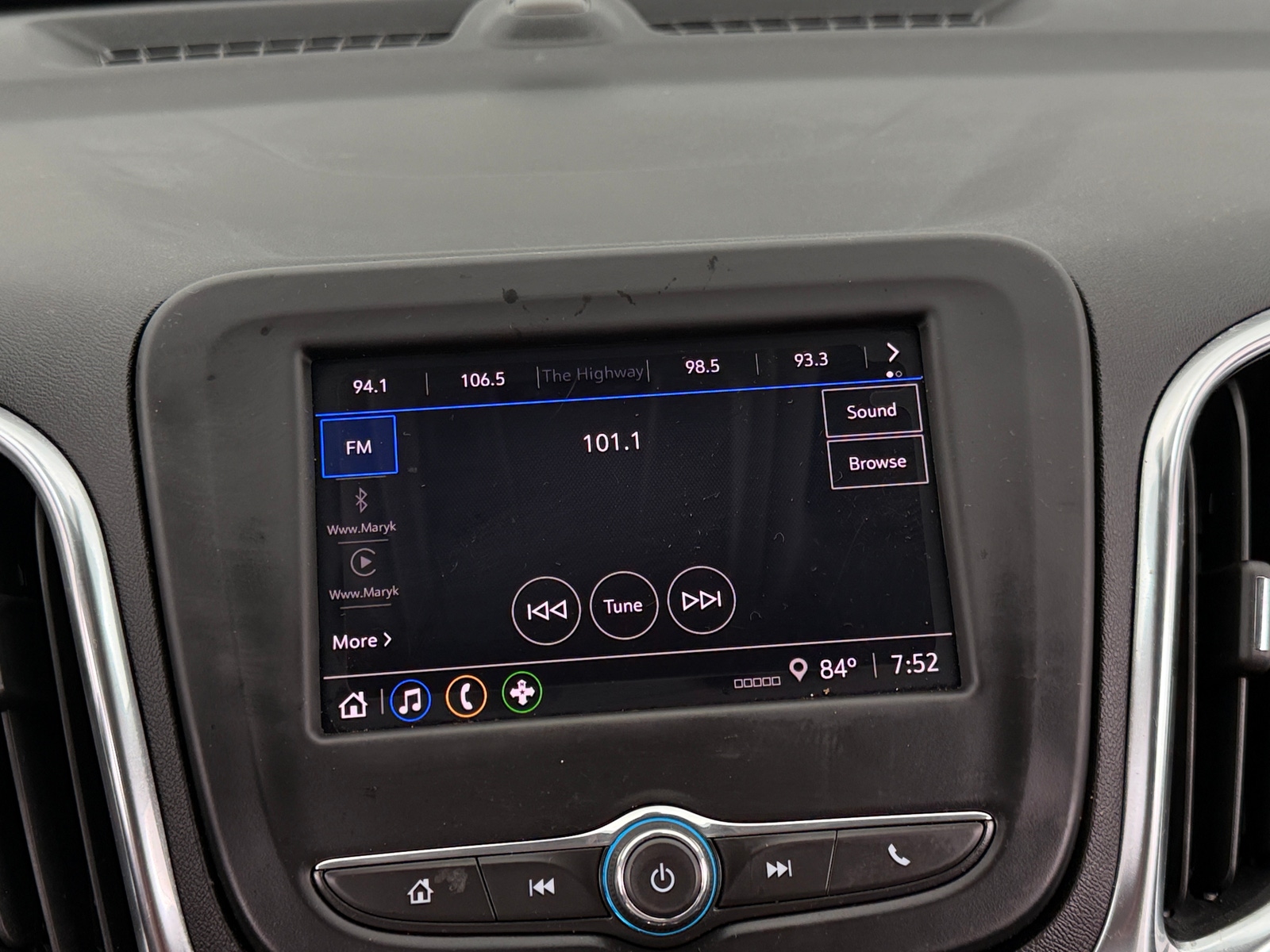 Thumbnail: 2024 Chevrolet Equinox - 4