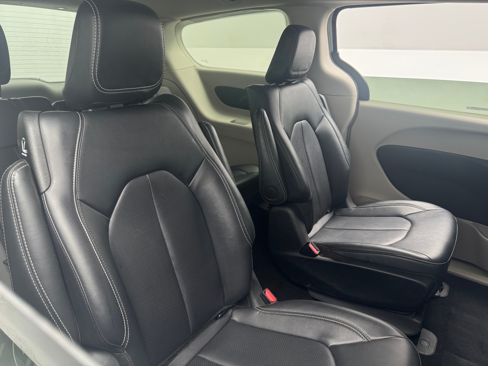 Thumbnail: 2024 Chrysler Pacifica - 5