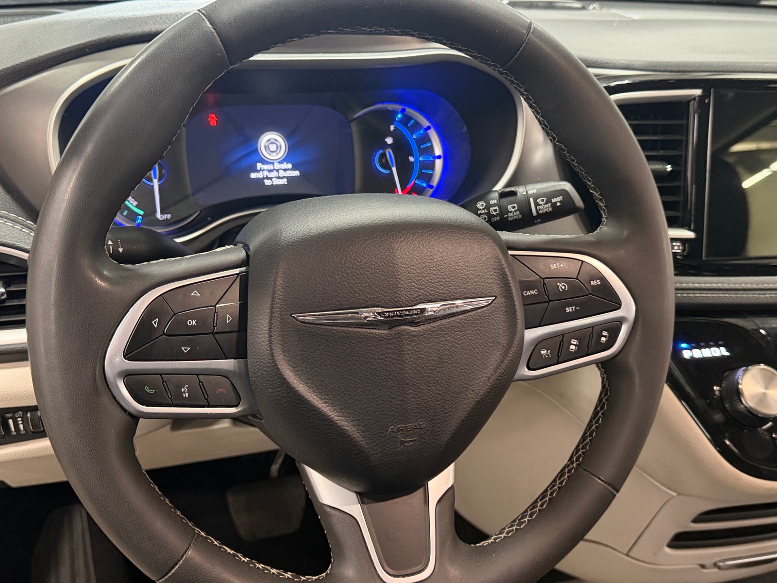 Thumbnail: 2024 Chrysler Pacifica - 4