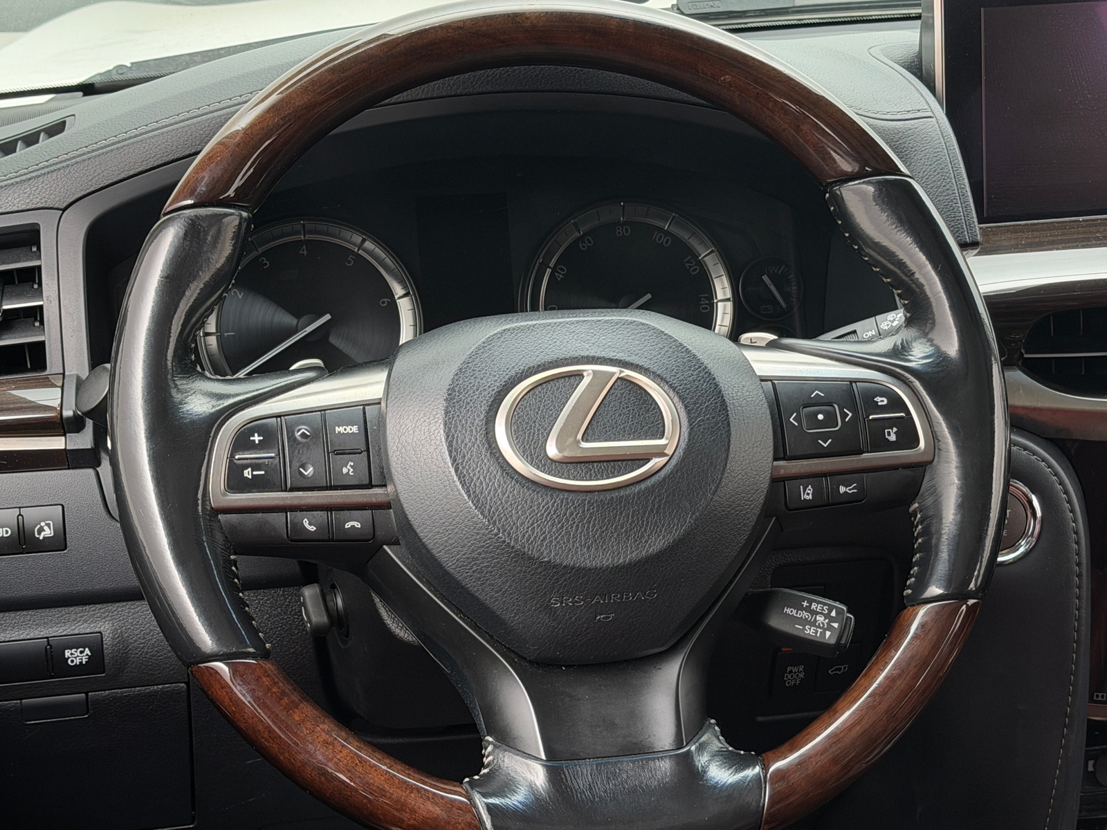 Thumbnail: 2017 Lexus LX - 5