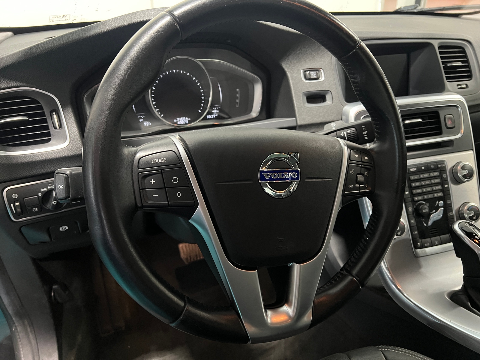 Thumbnail: 2017 Volvo S60 - 4
