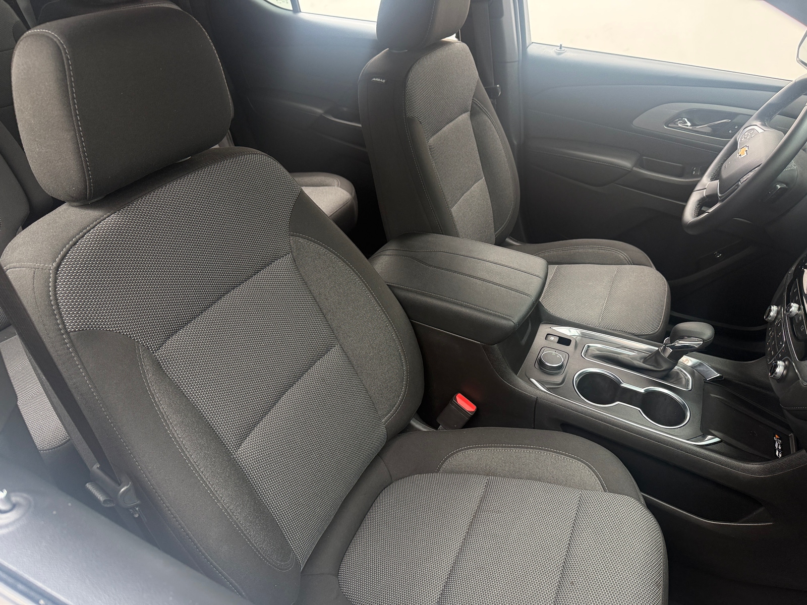 Thumbnail: 2023 Chevrolet Traverse - 2