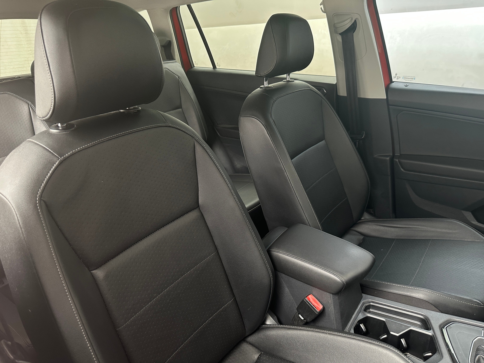 Thumbnail: 2018 Volkswagen Tiguan - 2