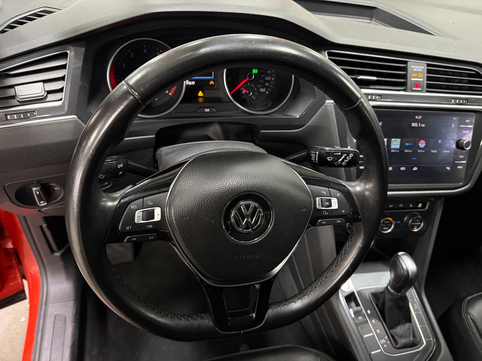 Thumbnail: 2018 Volkswagen Tiguan - 5