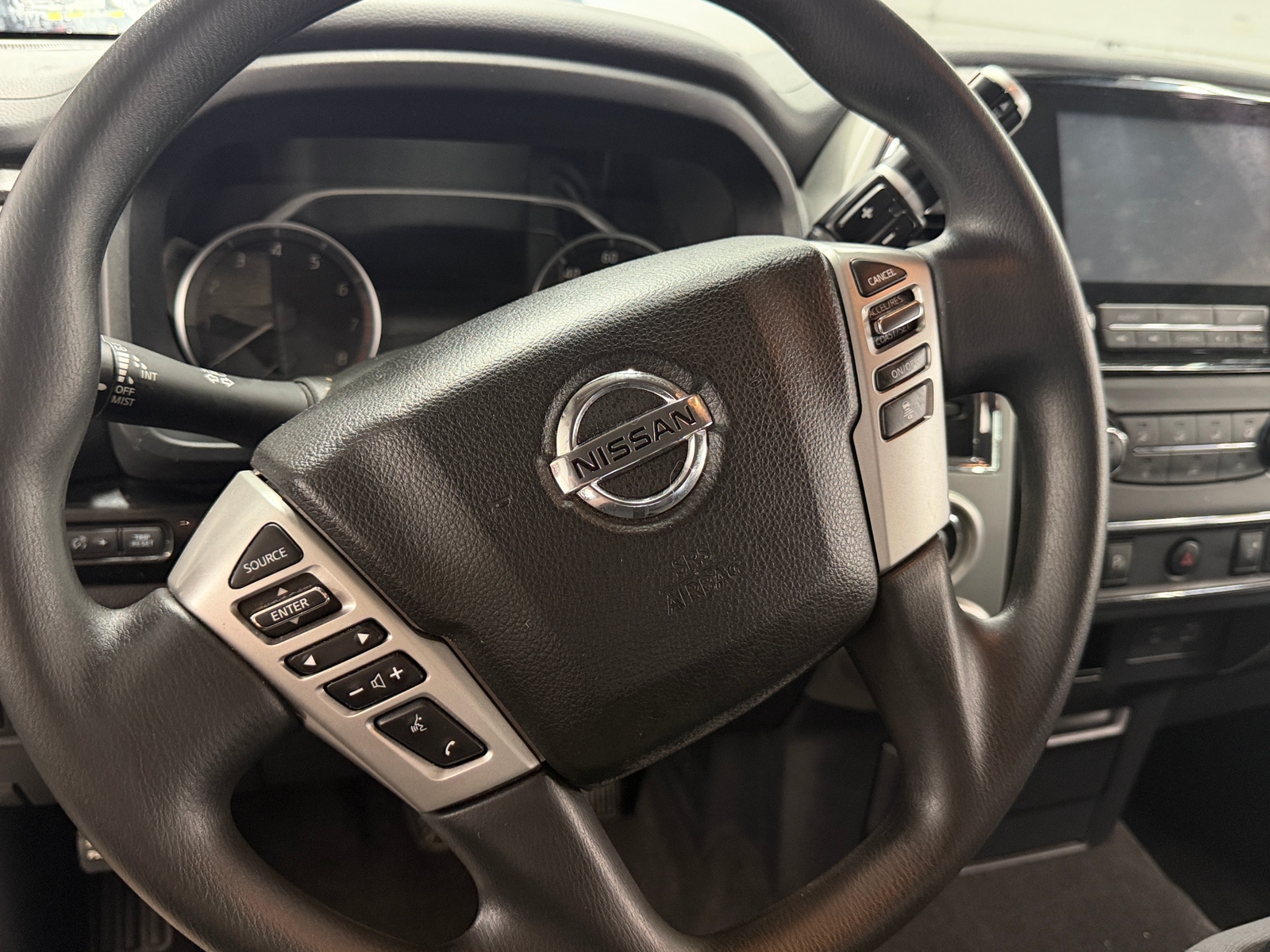 Thumbnail: 2020 Nissan Titan - 5
