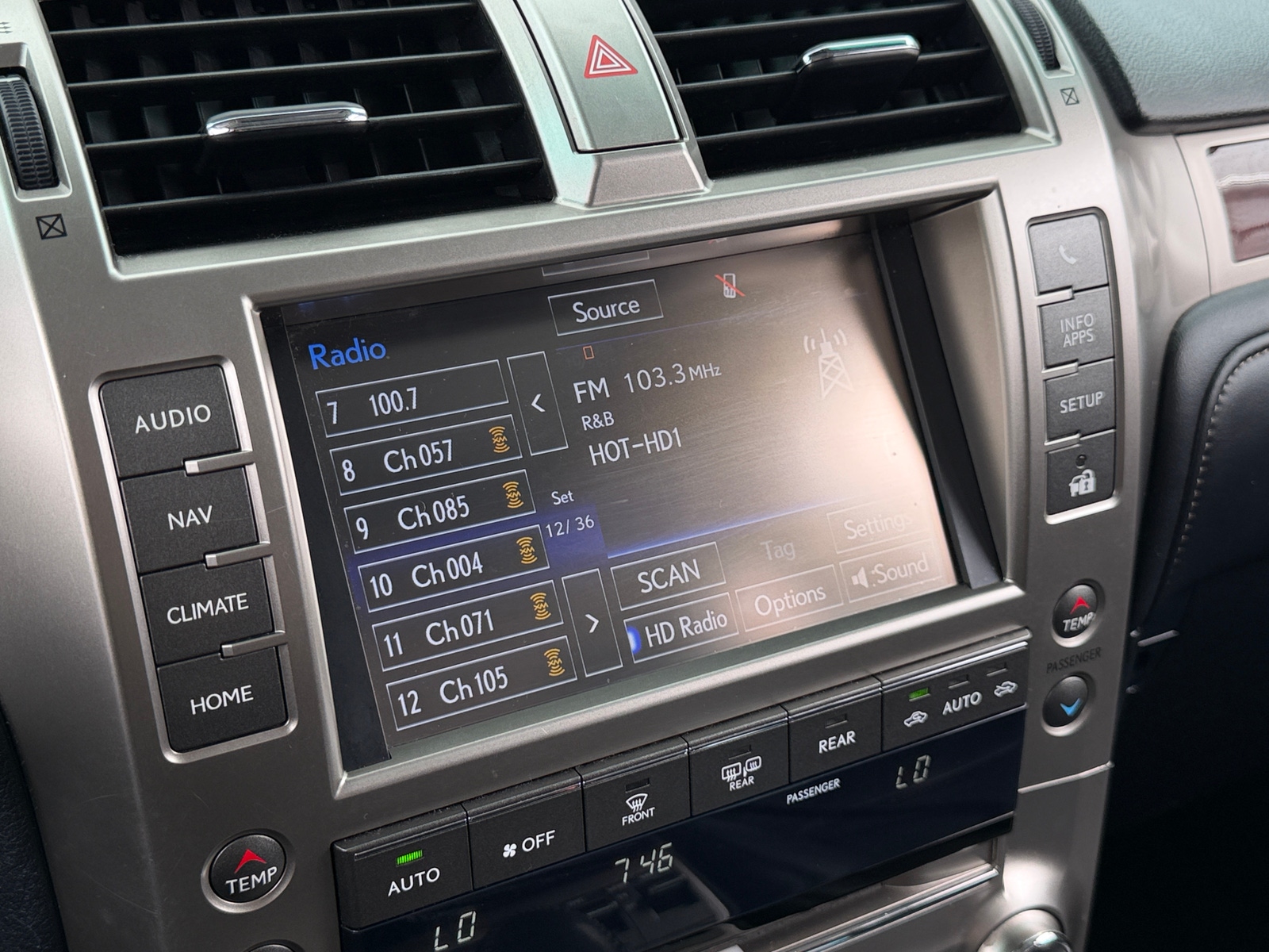 Thumbnail: 2016 Lexus GX - 3