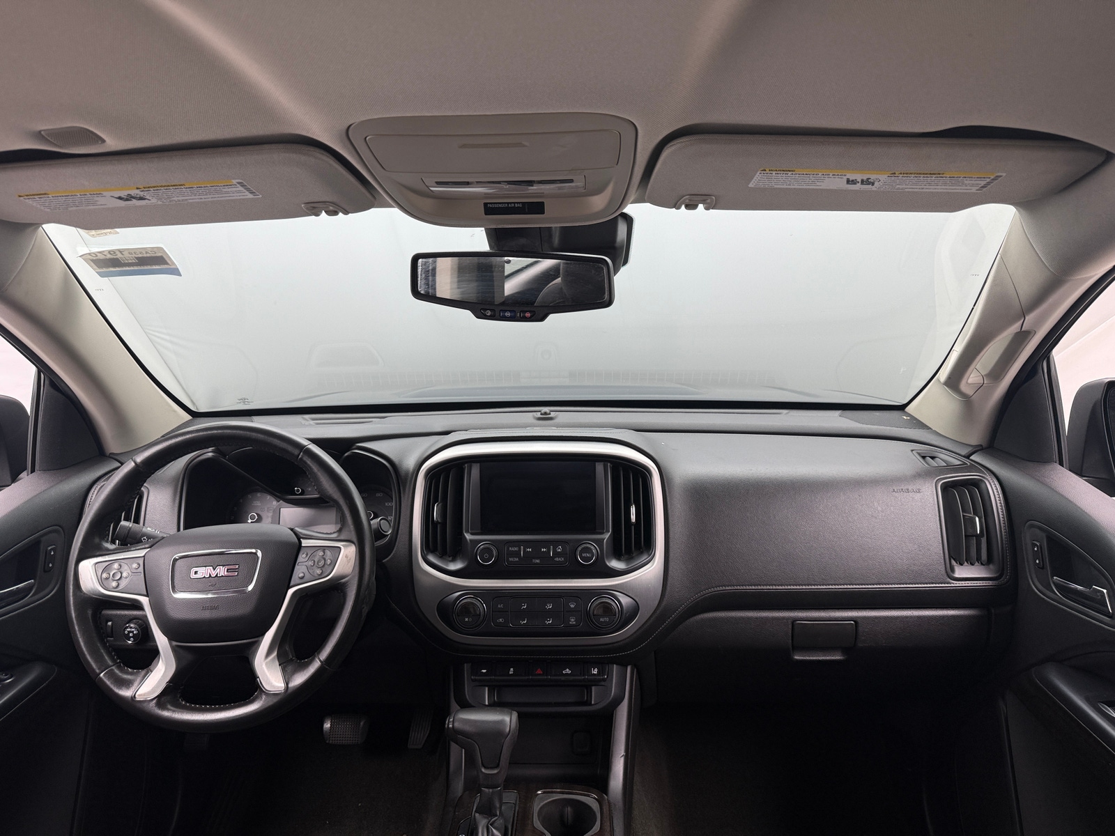 Thumbnail: 2016 GMC Canyon - 3